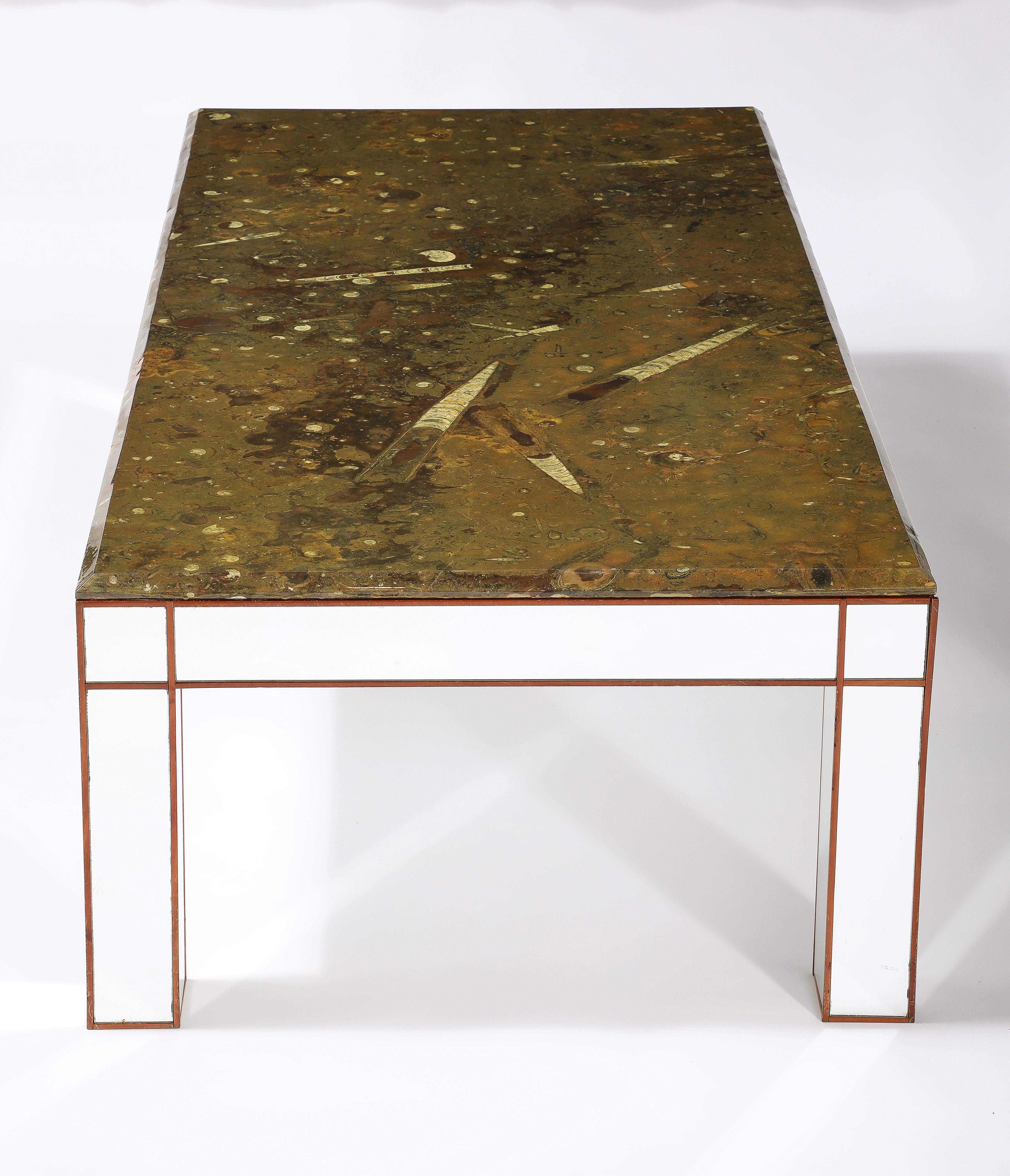 Mid-20th Century Italian Fossilized Marble and Mirrored Cocktail Table, circa 1950  For Sale
