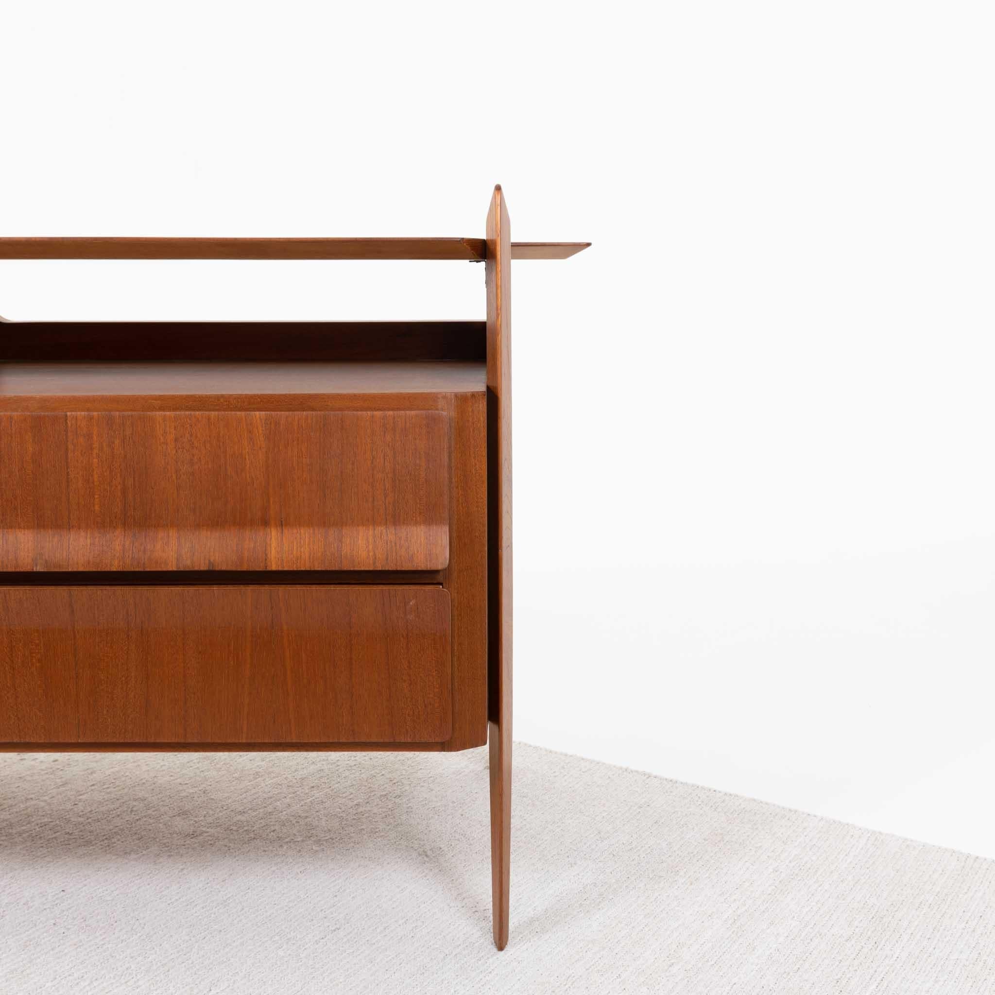 Mid-Century Sideboard or Dresser, four drawers, Italy 1950s In Good Condition For Sale In New York, NY
