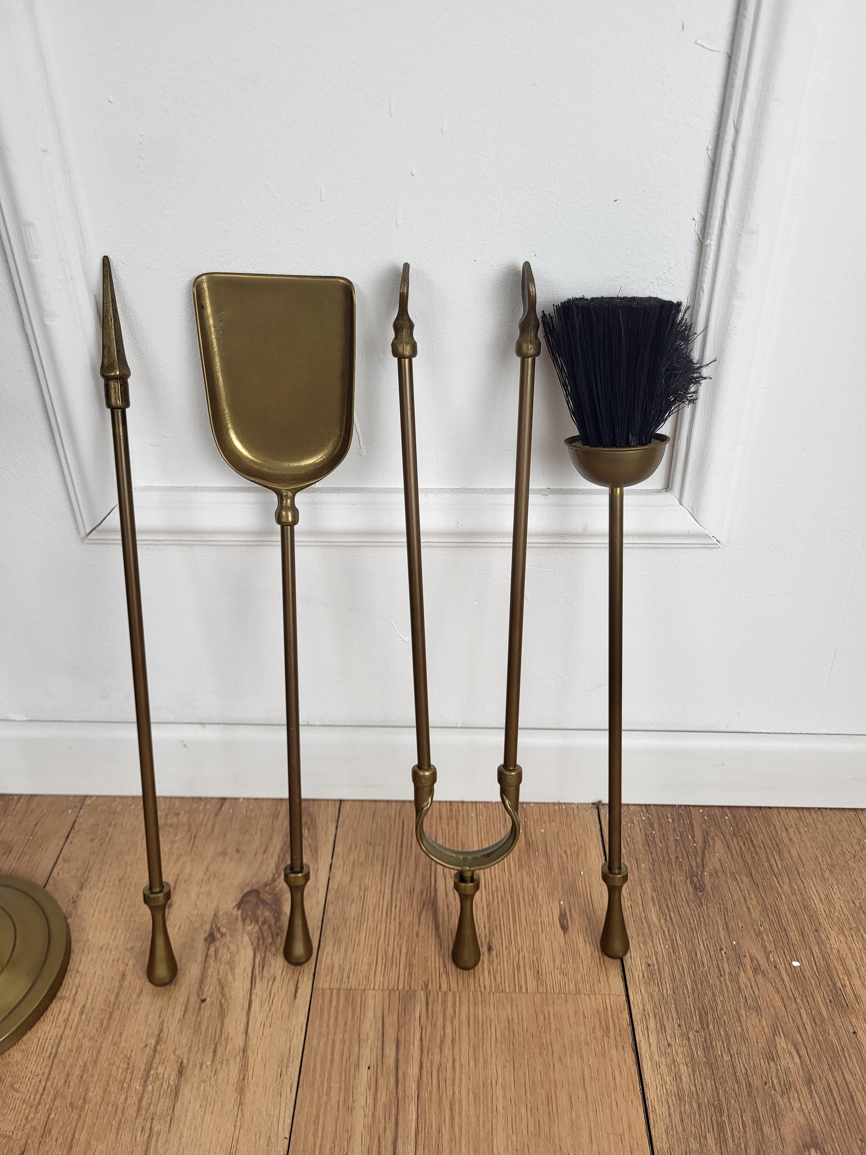 Italian Four-Piece Brass Vintage Fireplace Fire Tool Set with Stand For Sale 3