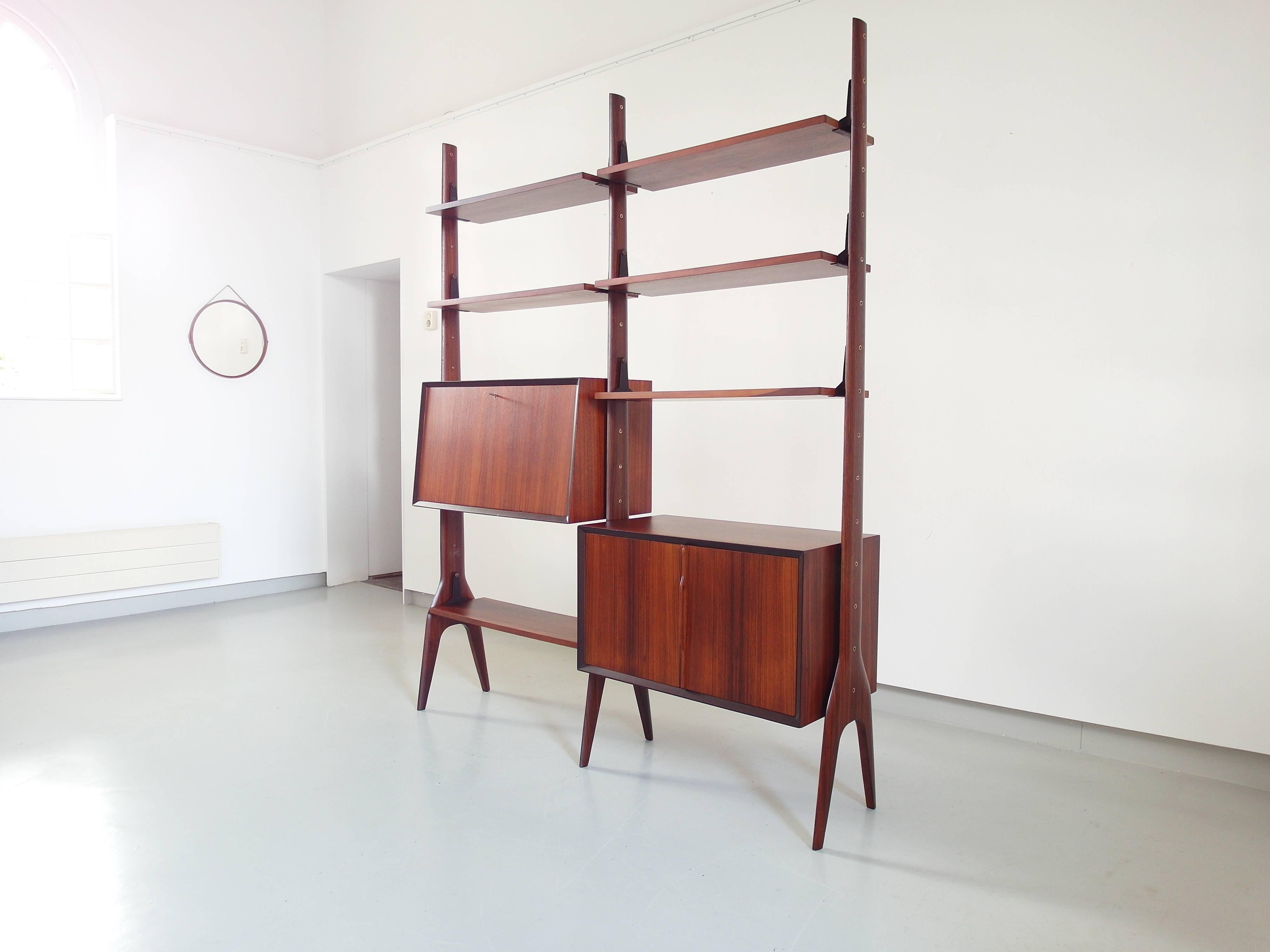 Italian Freestanding Shelving Unit with Sculptural Organic Details, circa 1955 5