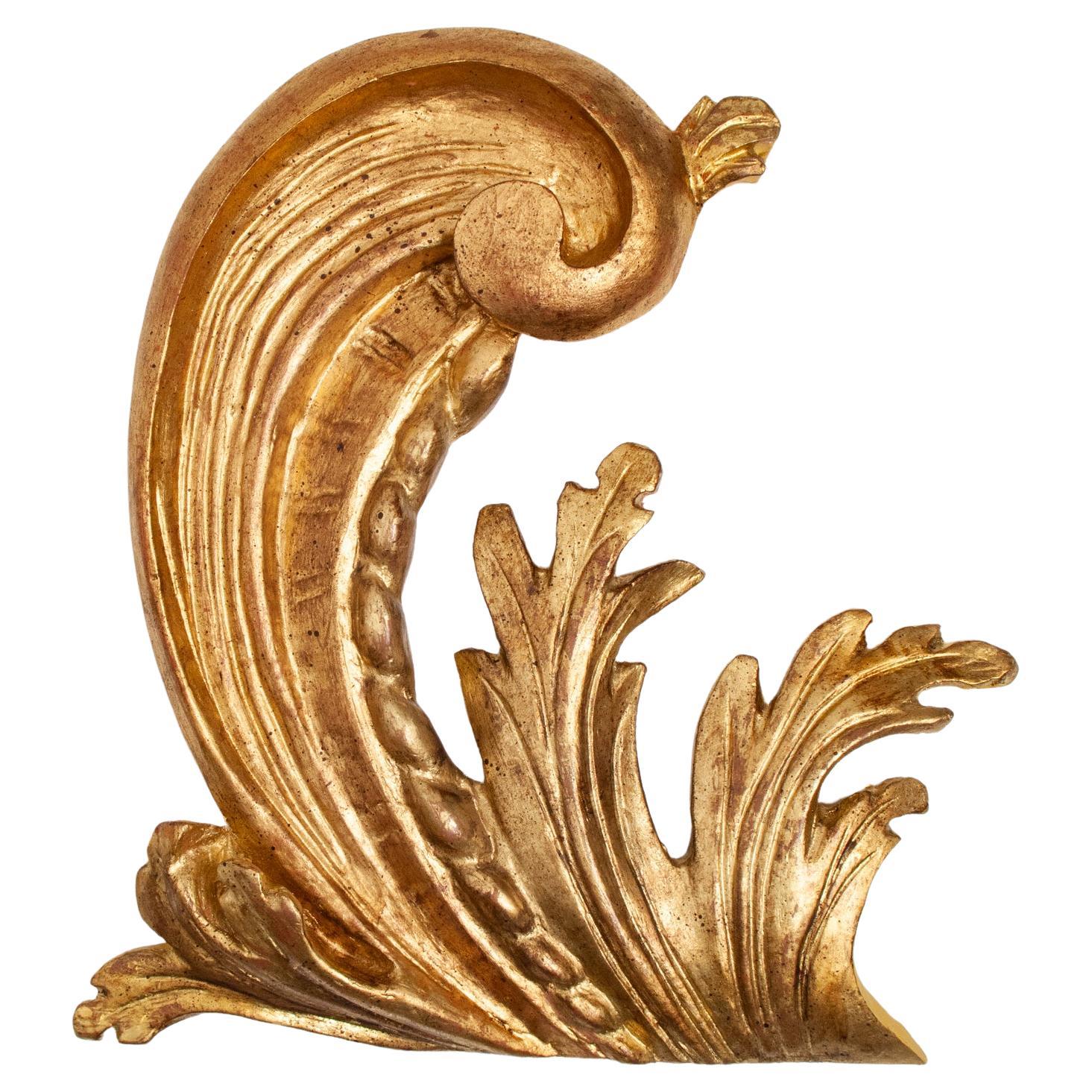 Frise italienne en bois sculpté et doré à la main