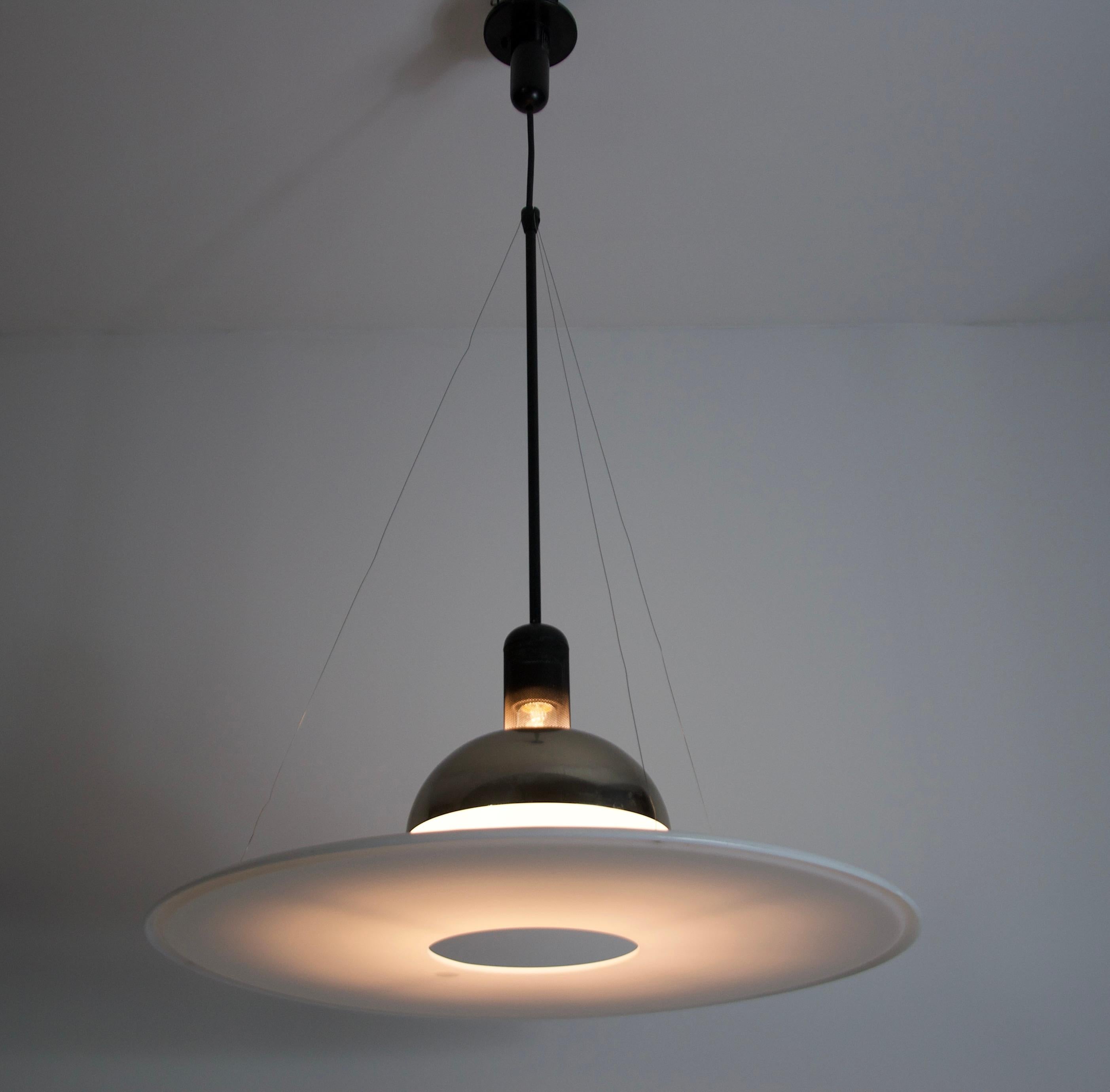 Mid-Century Modern Italian Frisbi 850 Pendant Lamp by Achille Castiglioni for Flos, 1970s For Sale