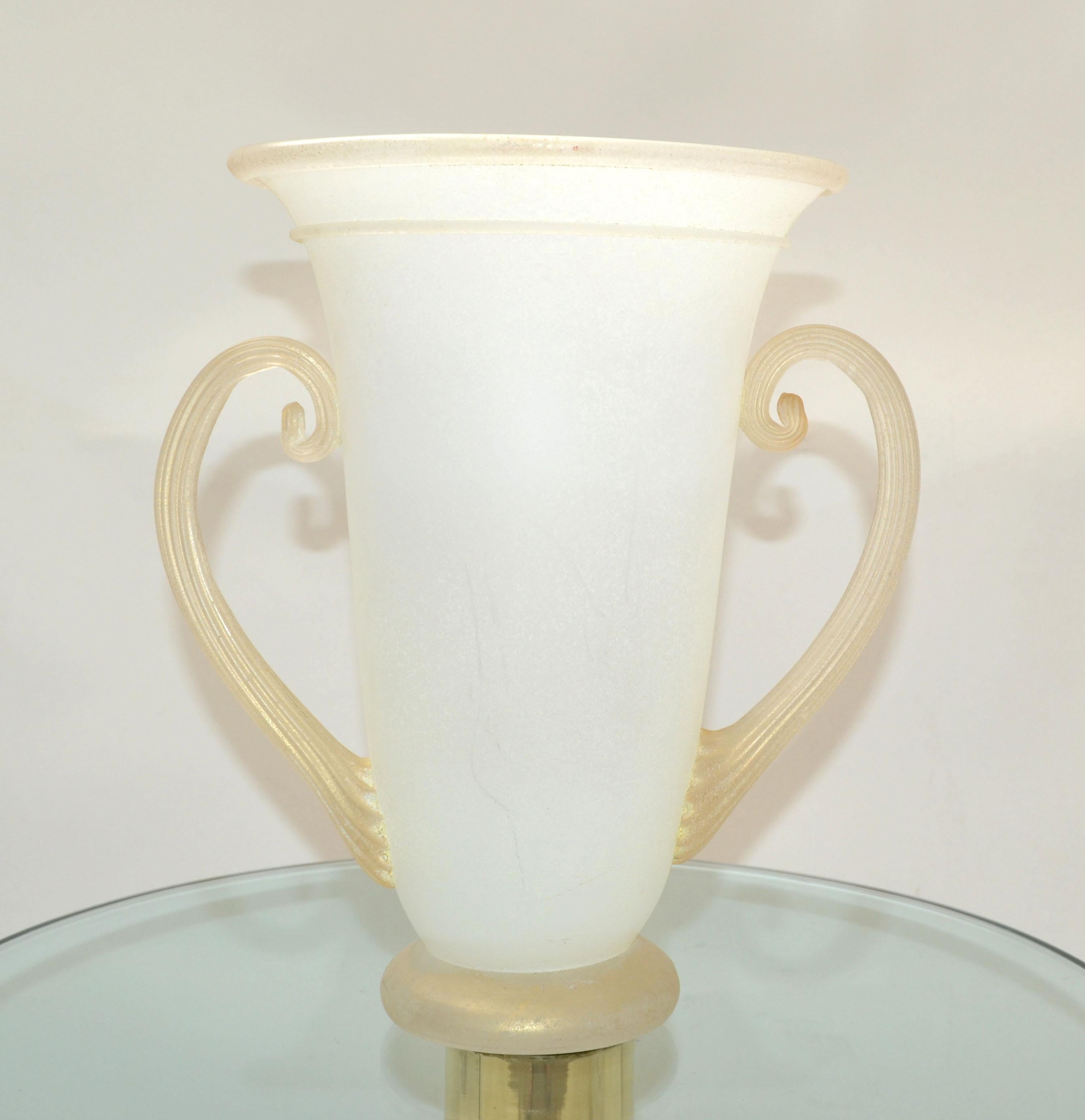 Mid-Century Modern Italian Frosted & Infused Gold Scavo Glass Urn Vase, Vessel Handles Italy 1980 For Sale