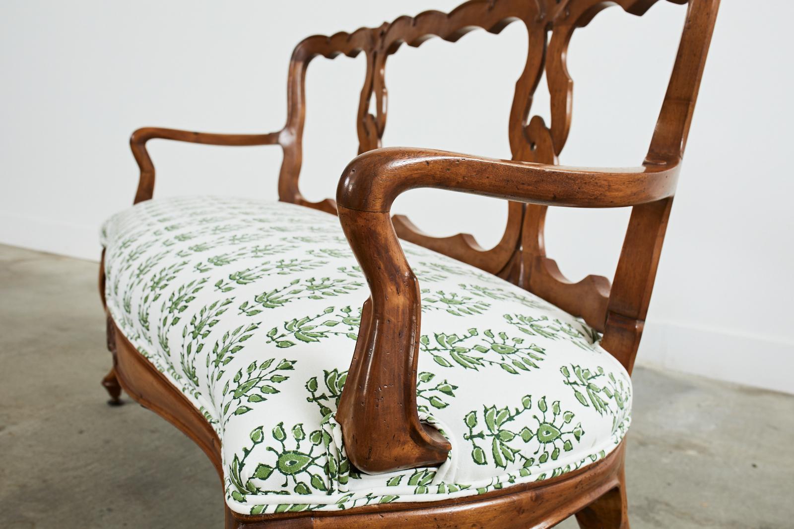 Italian Fruitwood Venetian Style Carved Canape Bench 10