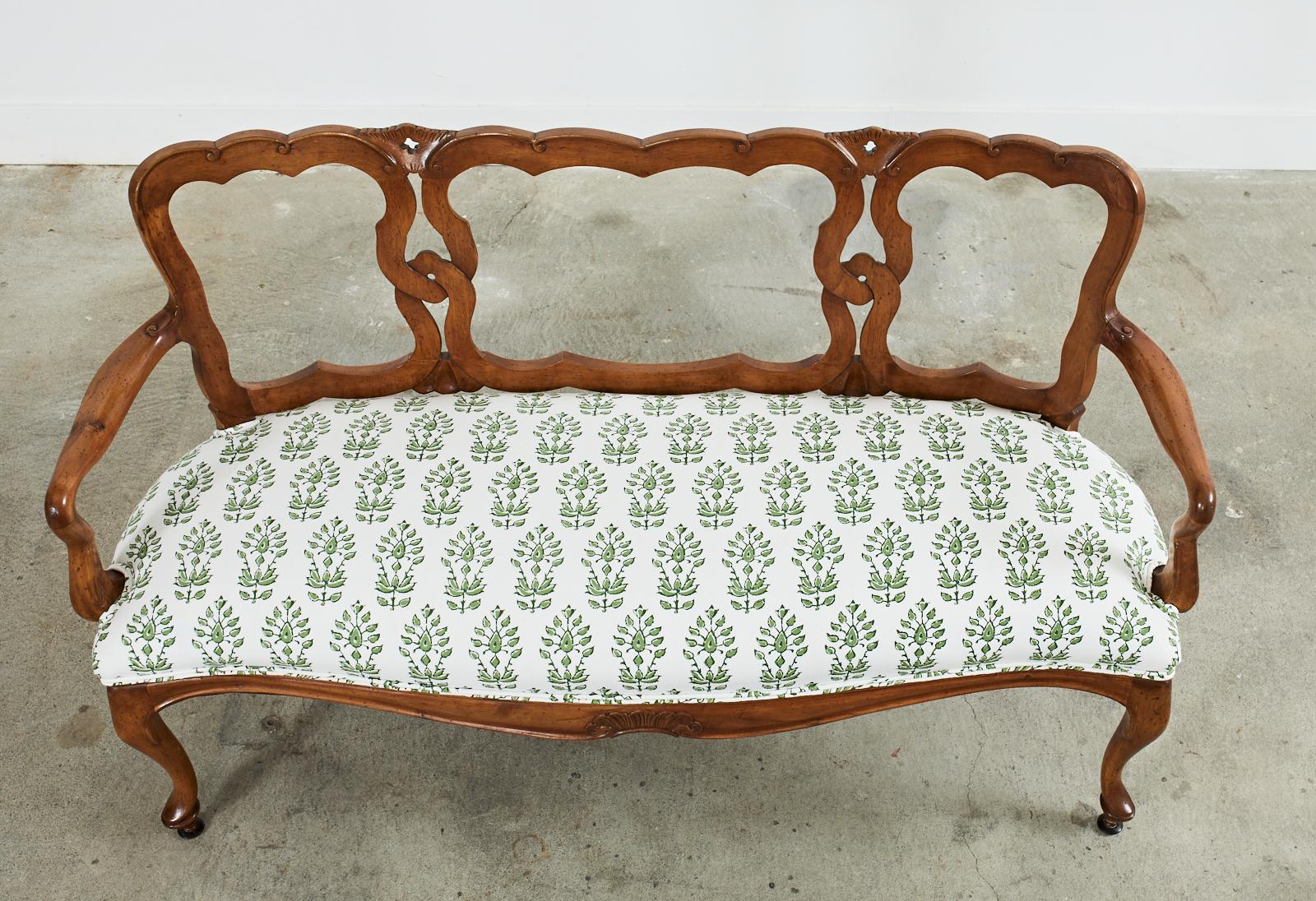 Italian Fruitwood Venetian Style Carved Canape Bench For Sale 2