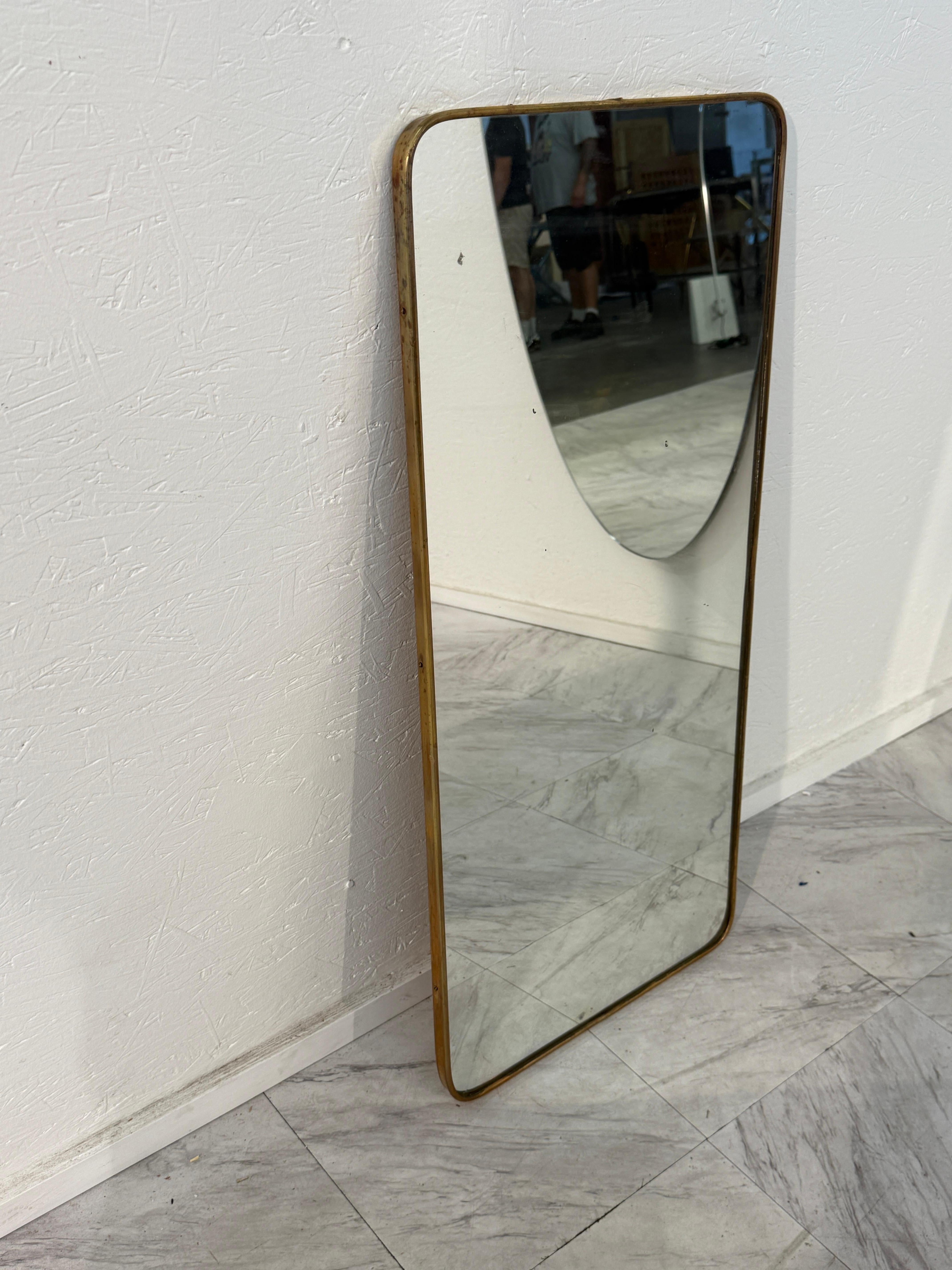 Moderne Miroir rectangulaire italien en laiton, années 1950 en vente