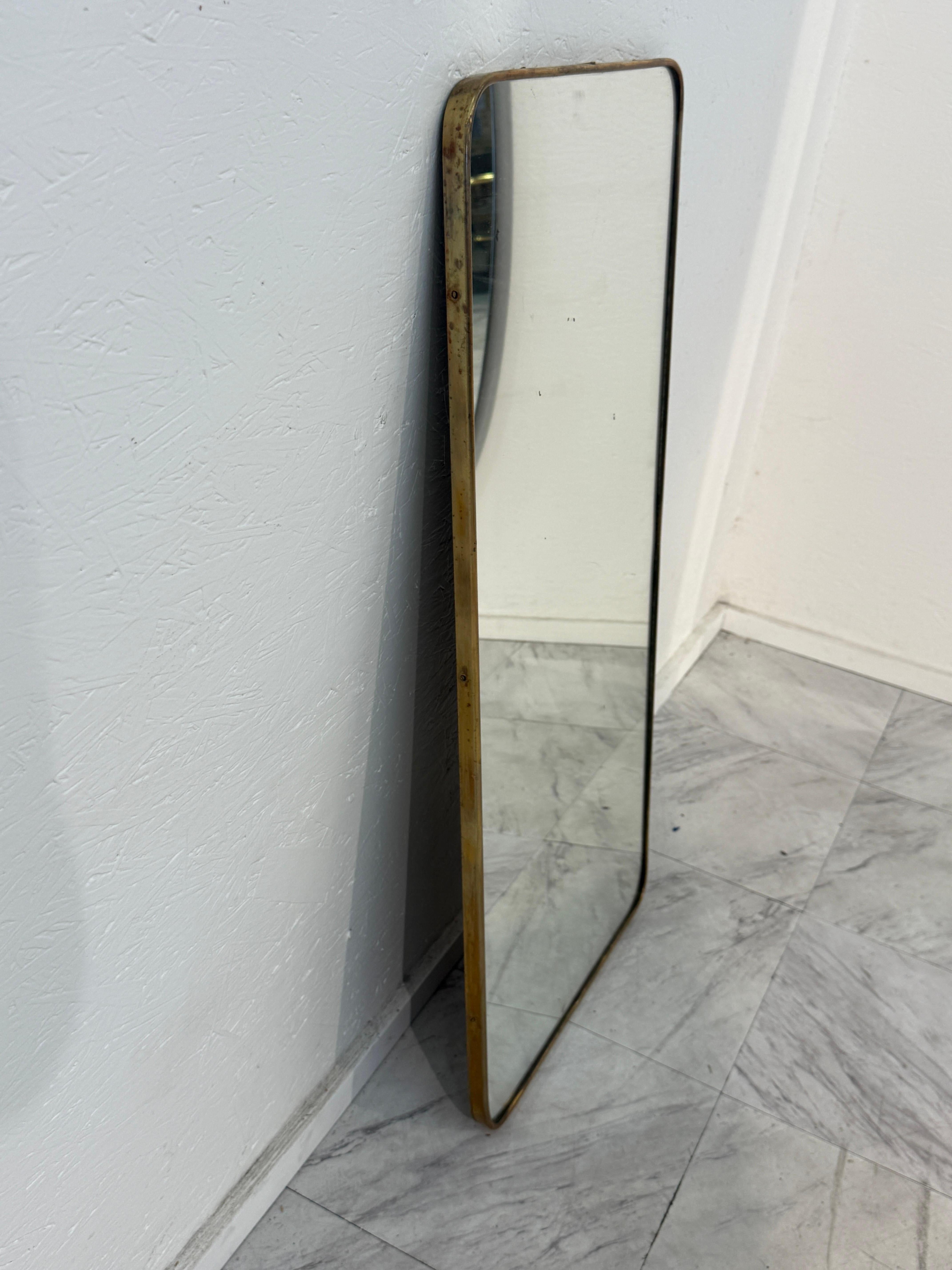 Miroir rectangulaire italien en laiton, années 1950 Bon état - En vente à Los Angeles, CA