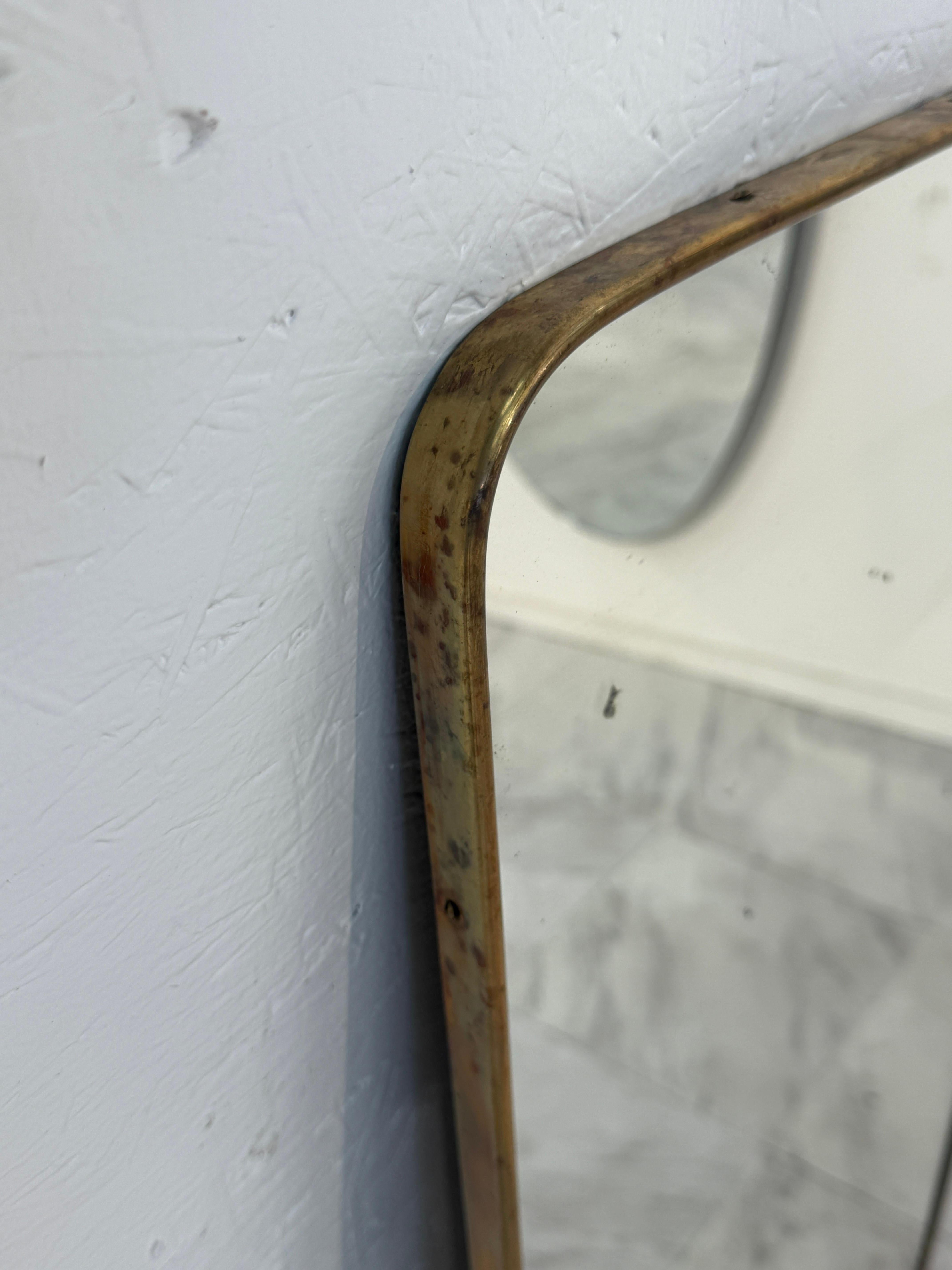 Milieu du XXe siècle Miroir rectangulaire italien en laiton, années 1950 en vente