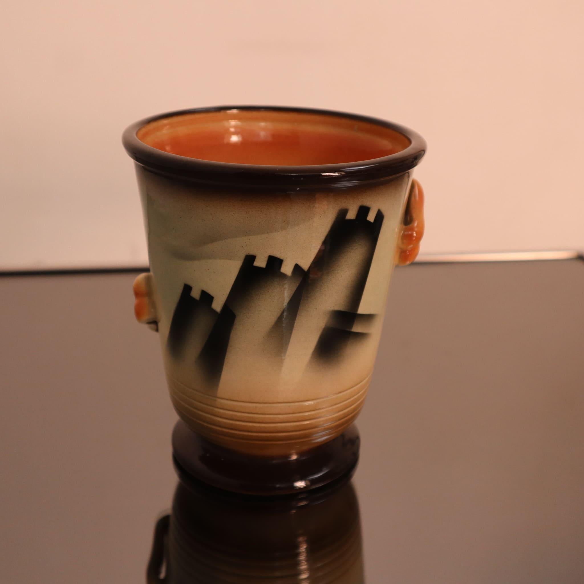 Italian Futurist Art Deco Ceramic Vase, HandPainted by FACI, 1930s (Italienisch) im Angebot