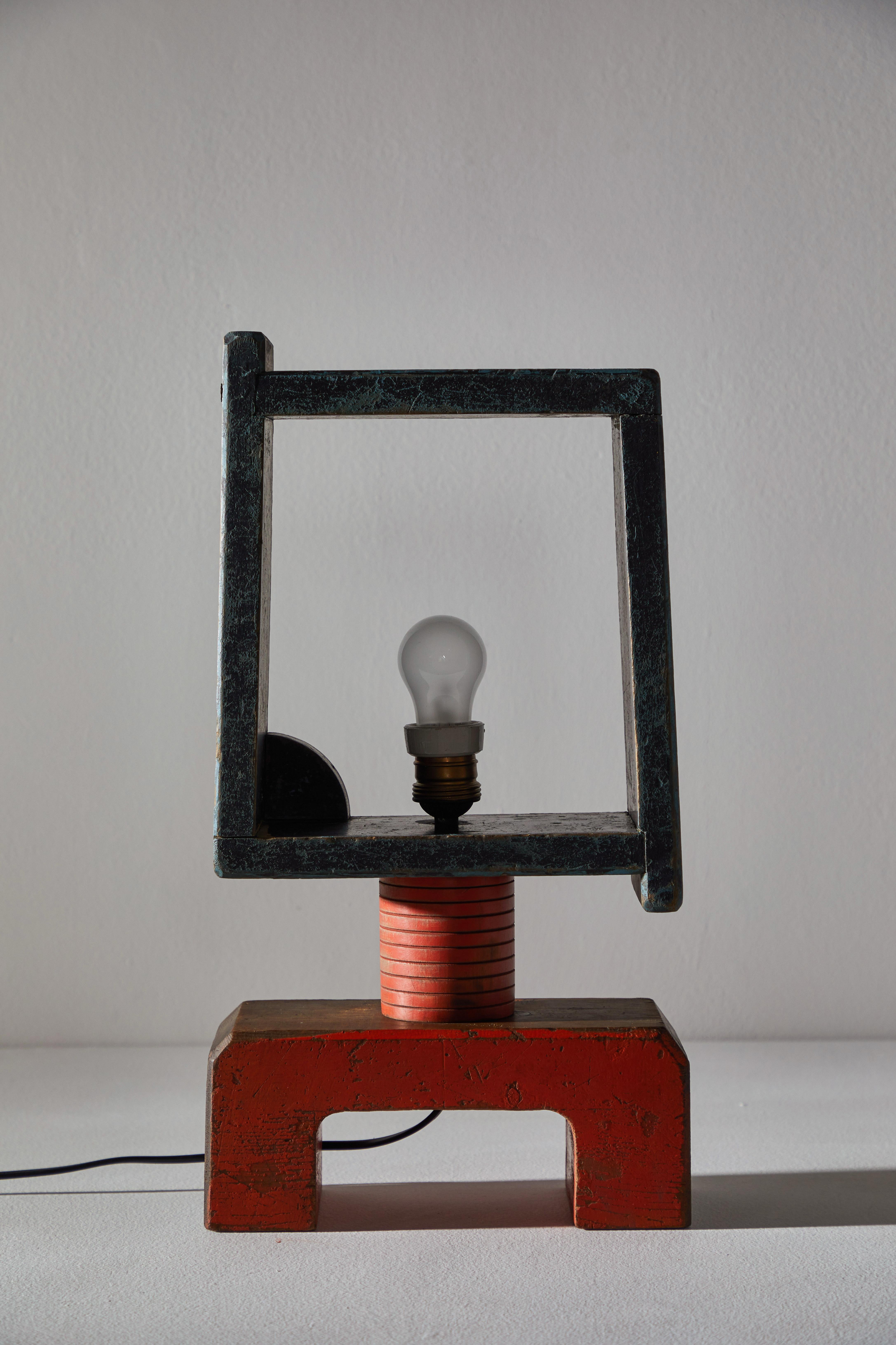 Mid-Century Modern Lampe de table futuriste italienne en vente