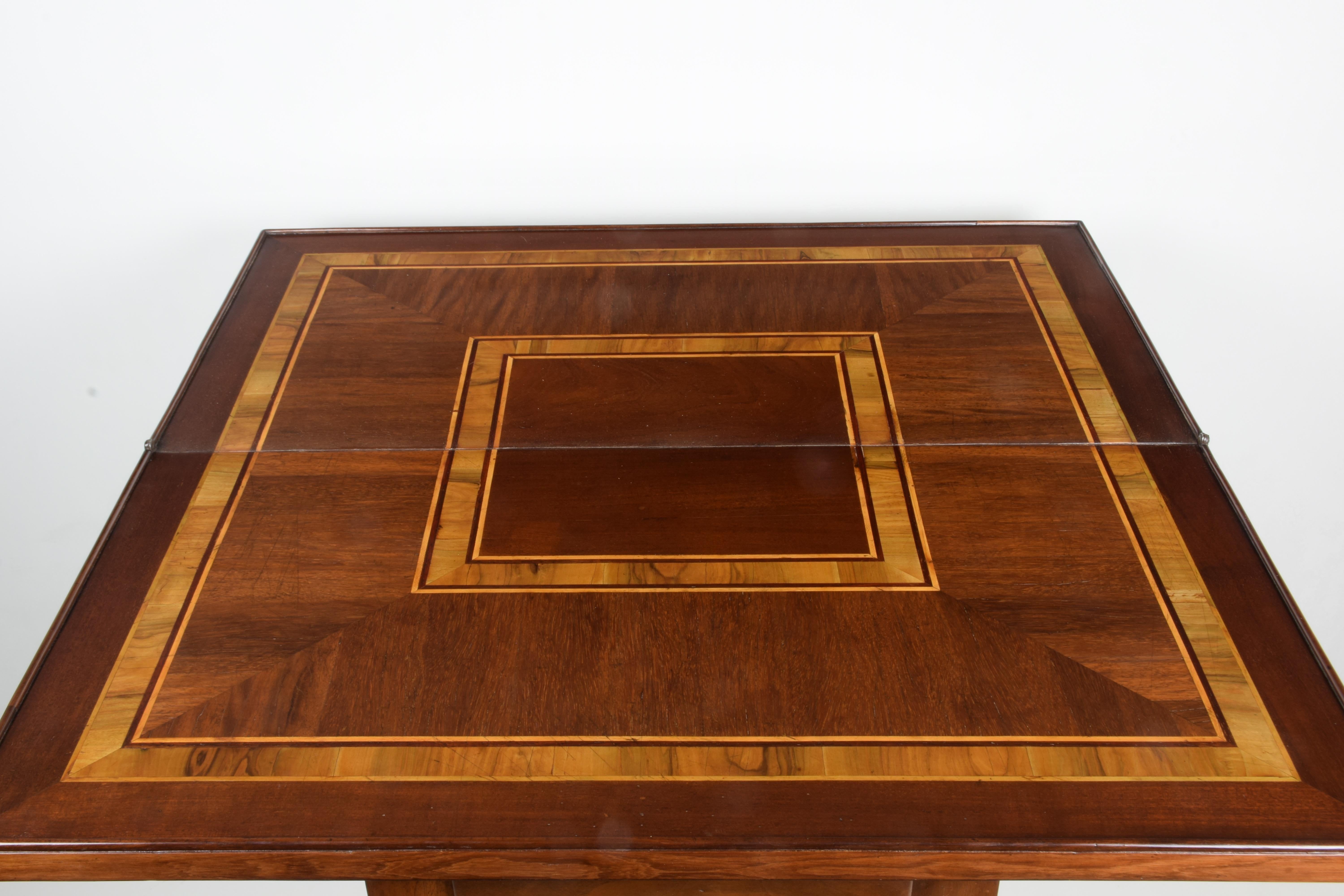 18th Century and Earlier Italian Game Table Louis XV in Walnut, 18 Century, circa 1780 For Sale