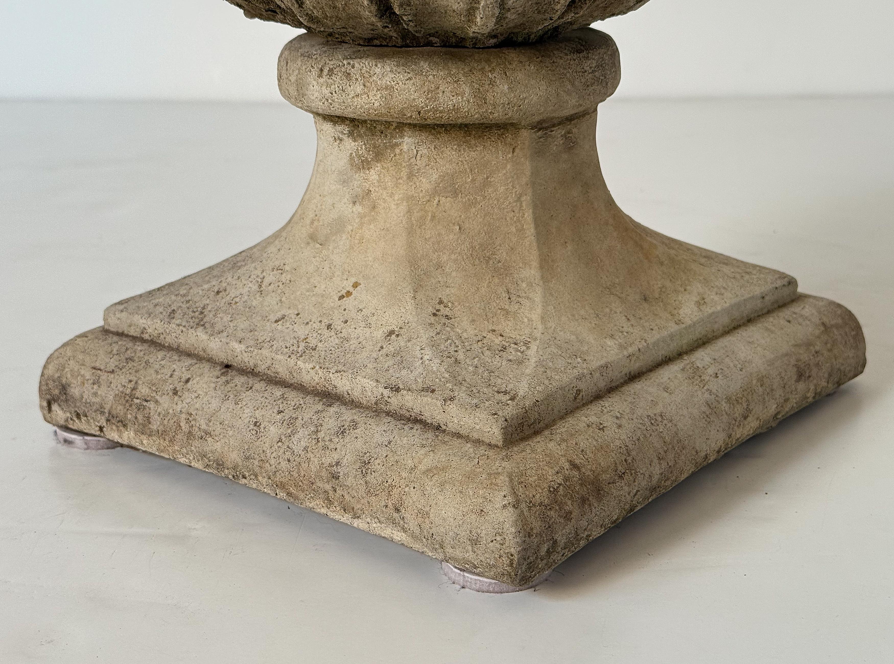 Finali o copiglie di ananas in pietra statuaria per giardini italiani - Prezzo individuale in vendita 5