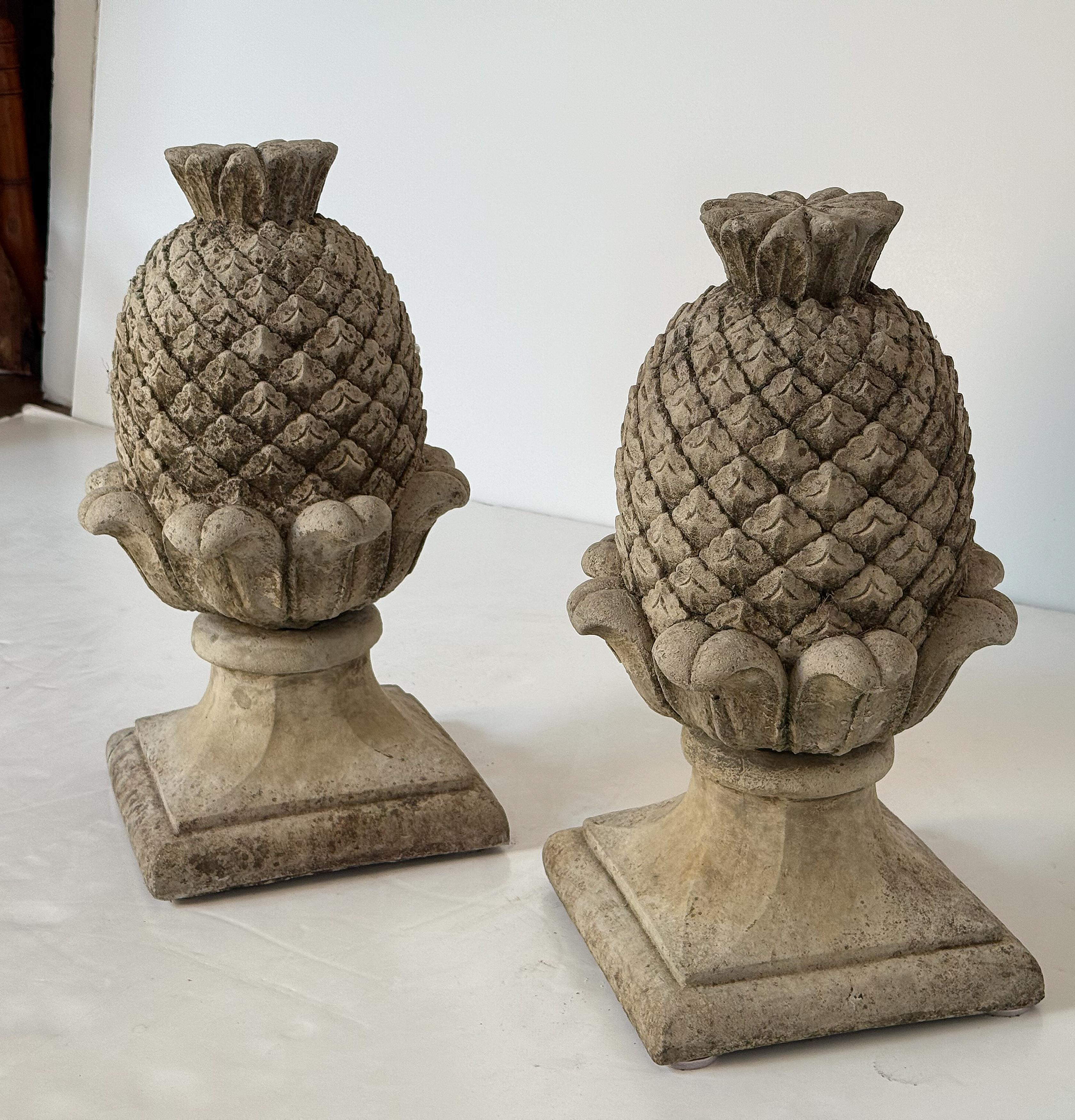 Finali o copiglie di ananas in pietra statuaria per giardini italiani - Prezzo individuale In condizioni buone in vendita a Austin, TX