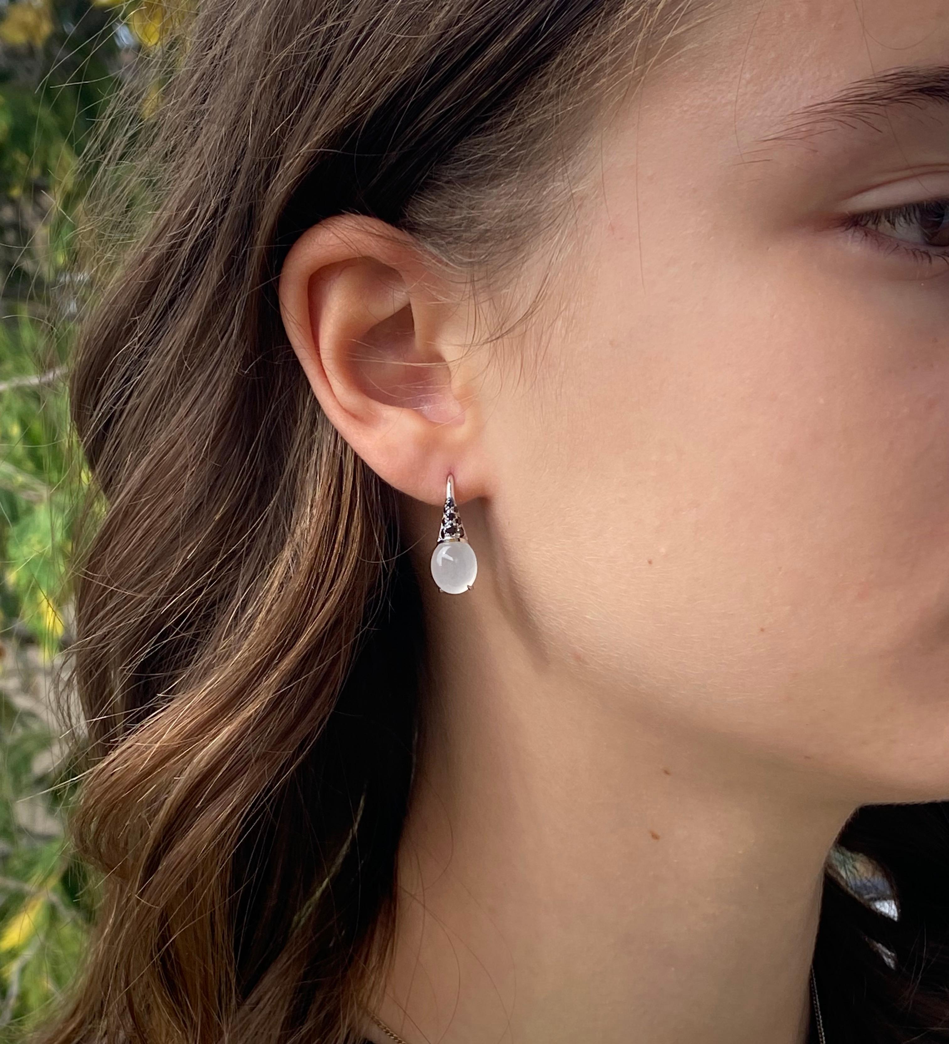 Donna Orecchini a cerchio con gemma italiana in quarzo nero e diamante in oro bianco 18 carati in vendita