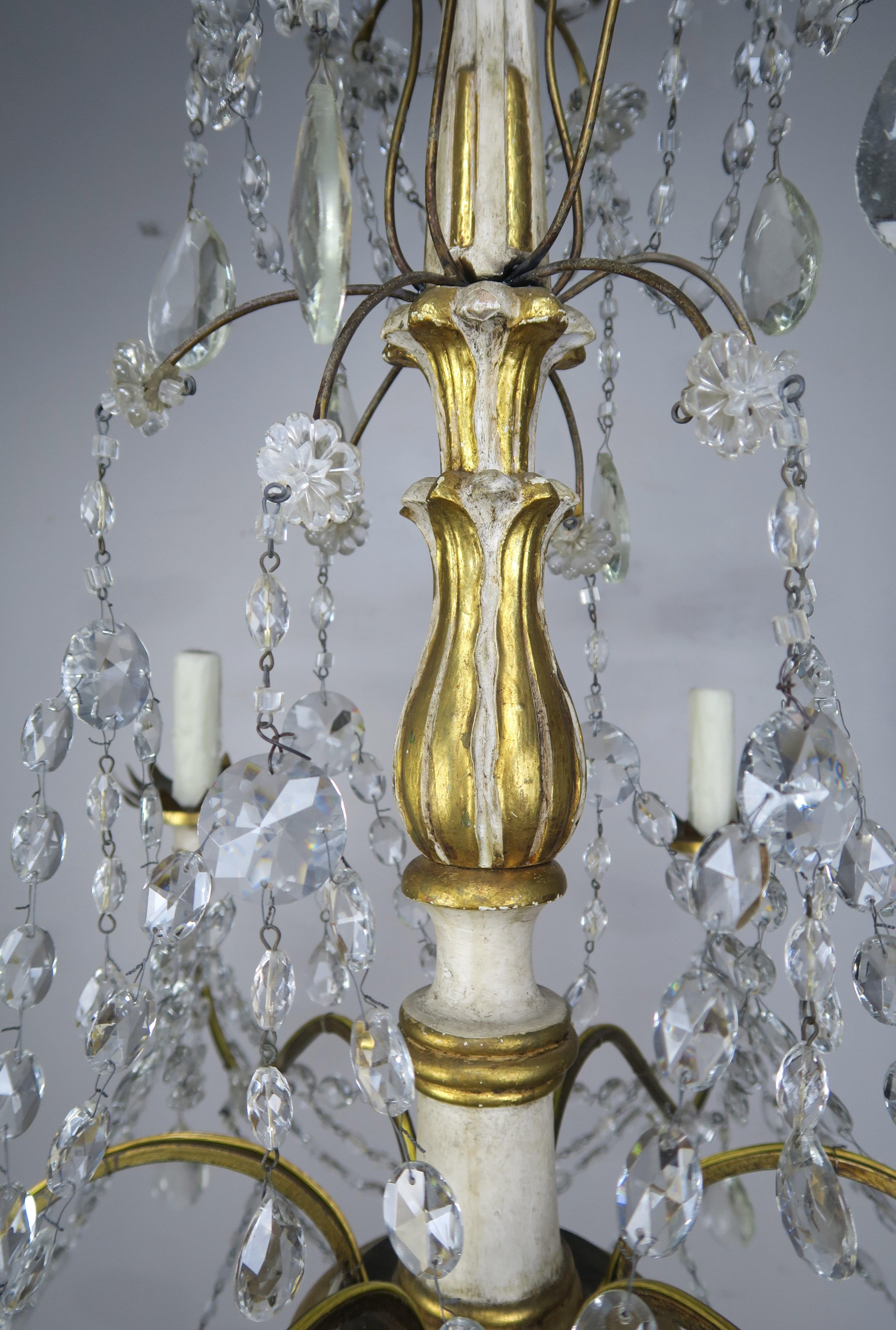 Italian Geneviere Style Giltwood and Crystal Chandelier, circa 1900s 5