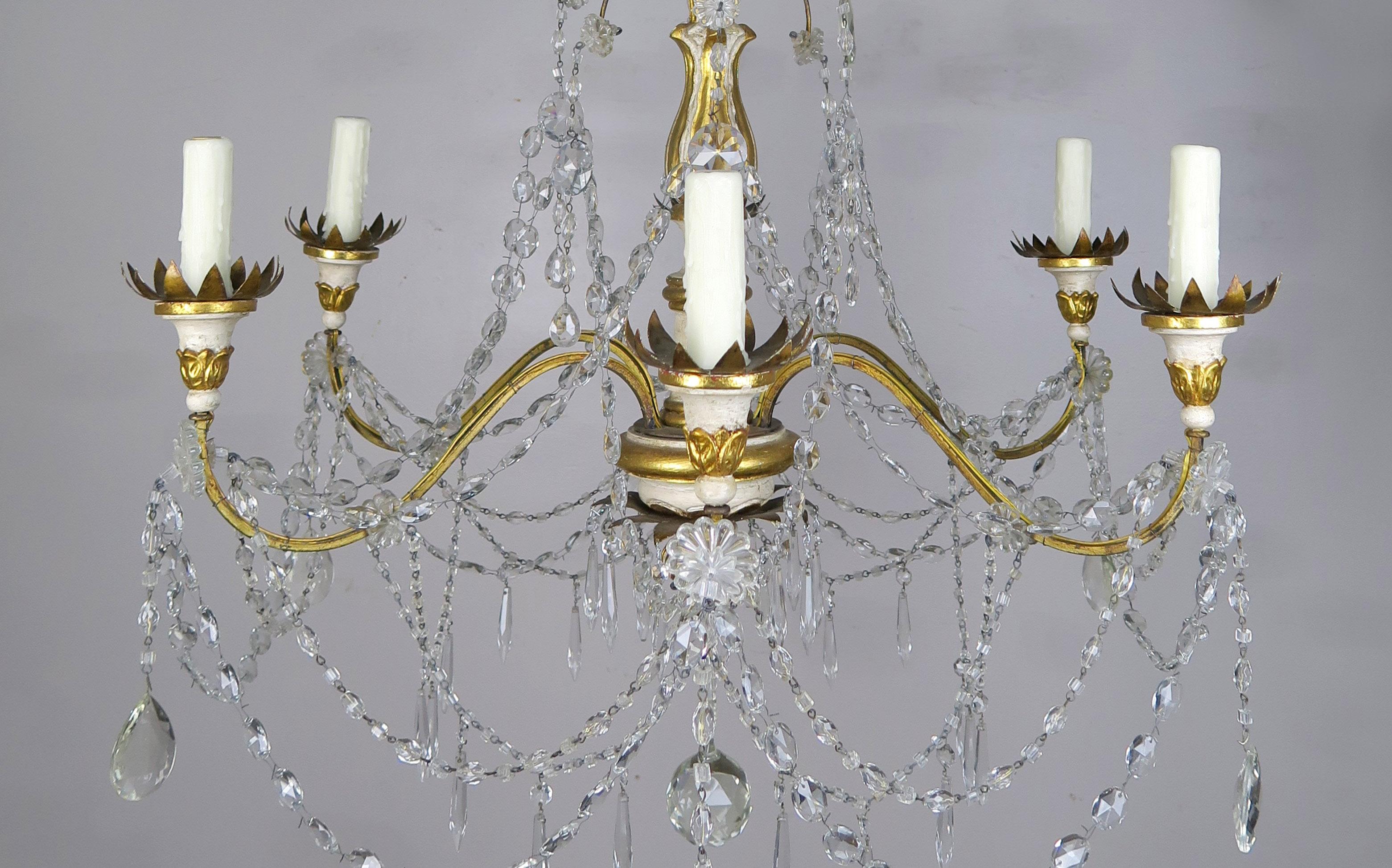 Rococo Italian Geneviere Style Giltwood and Crystal Chandelier, circa 1900s