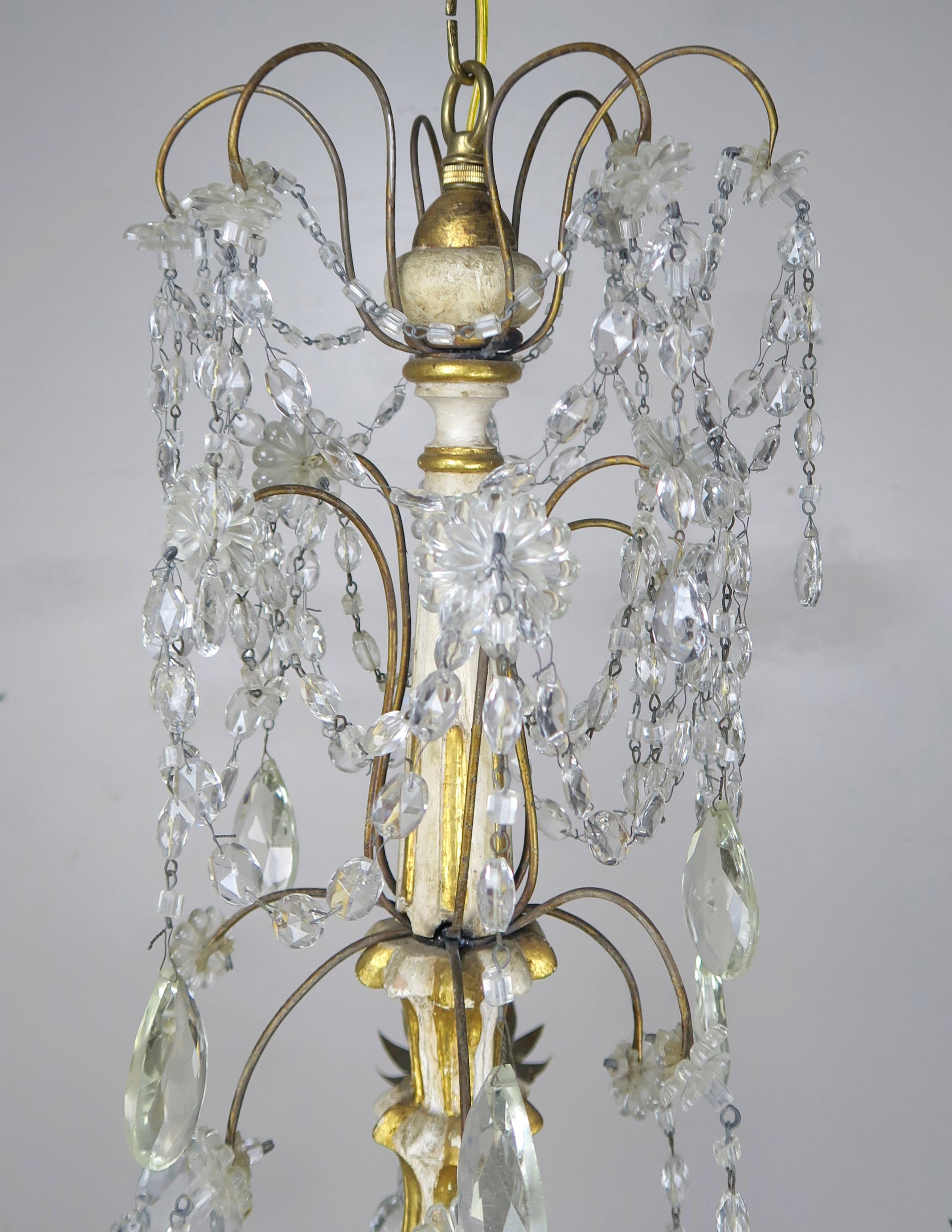 Italian Geneviere Style Giltwood and Crystal Chandelier, circa 1900s 3