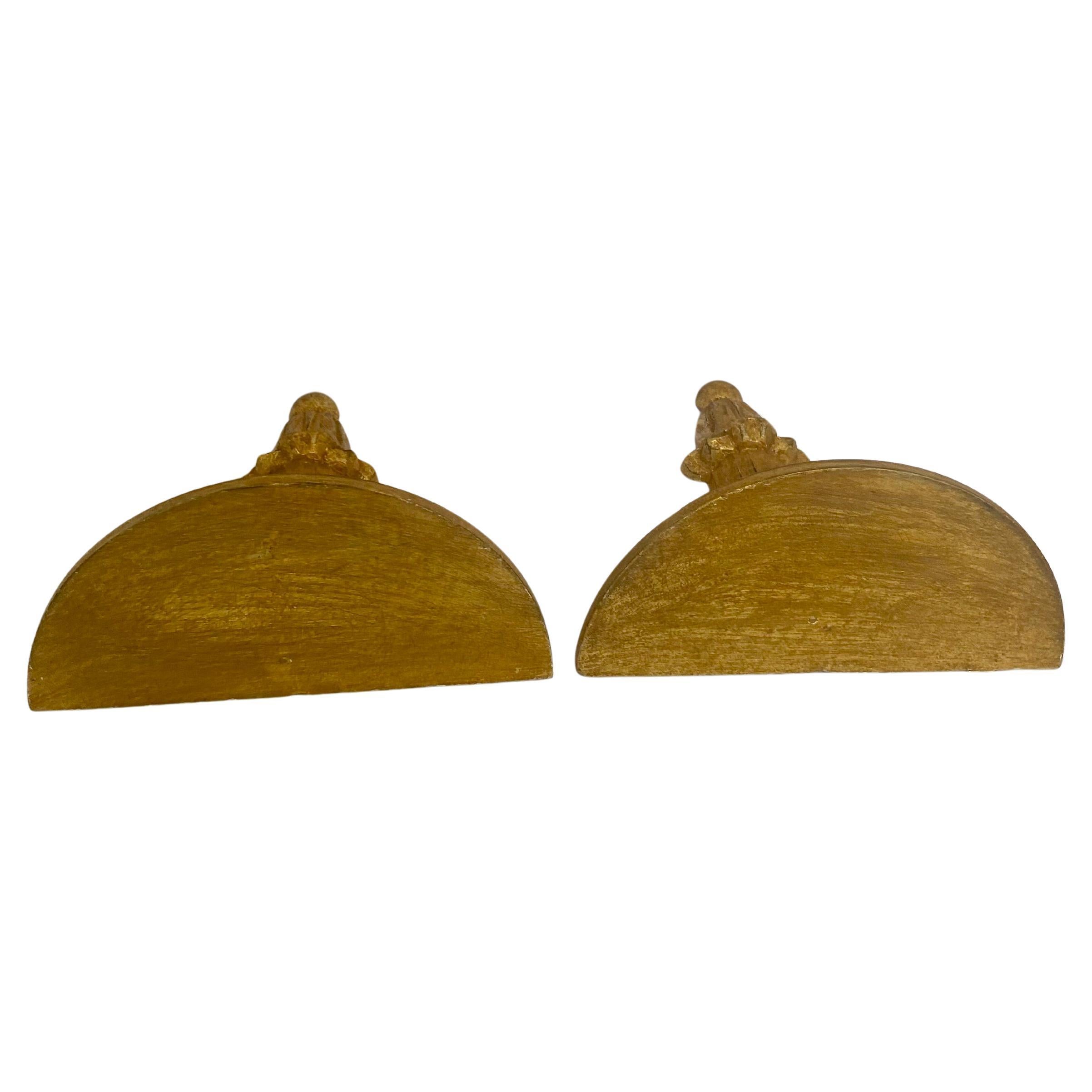 Estantes de pared de madera dorada tallada al gesso, Pareja en venta 1