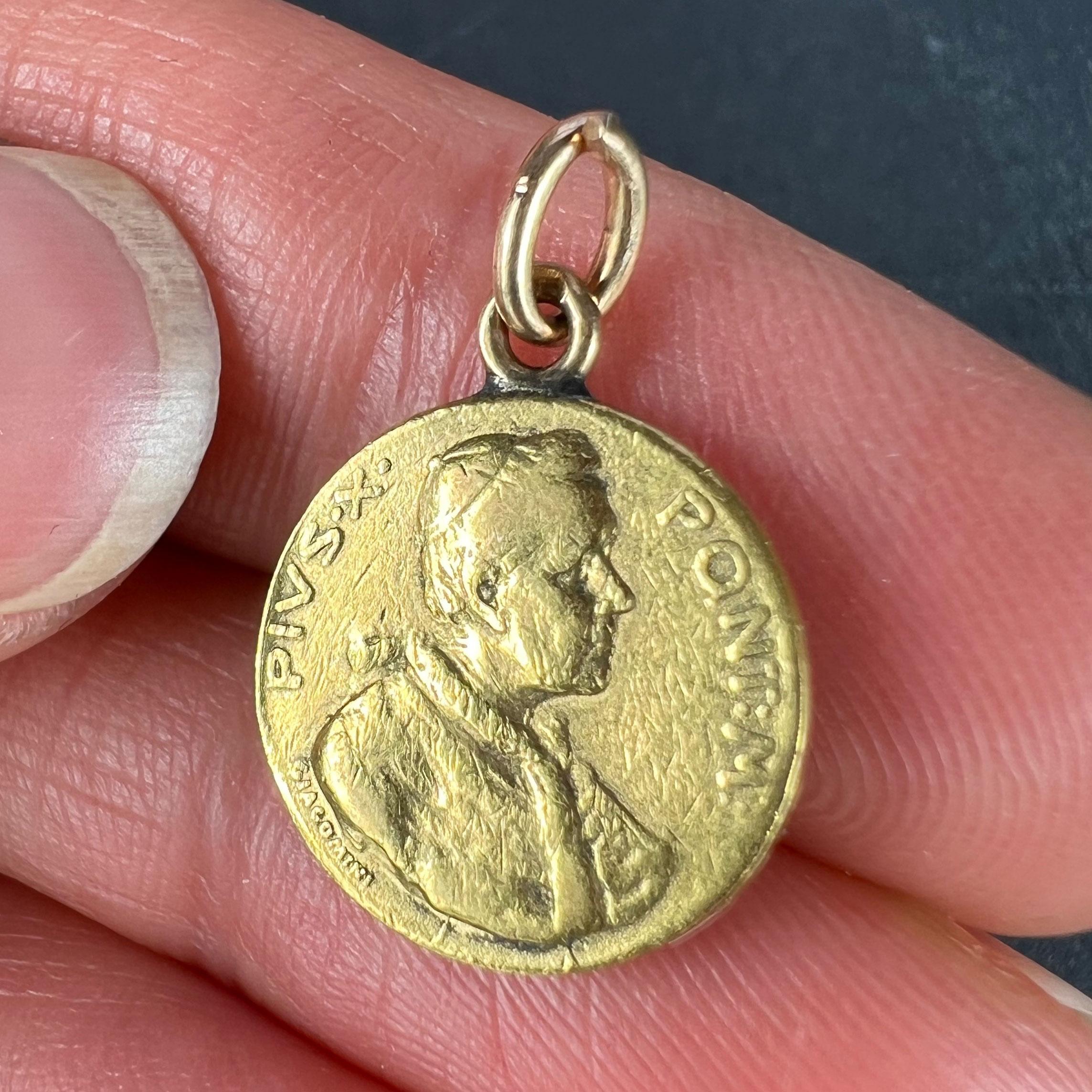 Pendentif Médaille en or jaune 23K Giacomini Vierge Marie Pape Pie X 5
