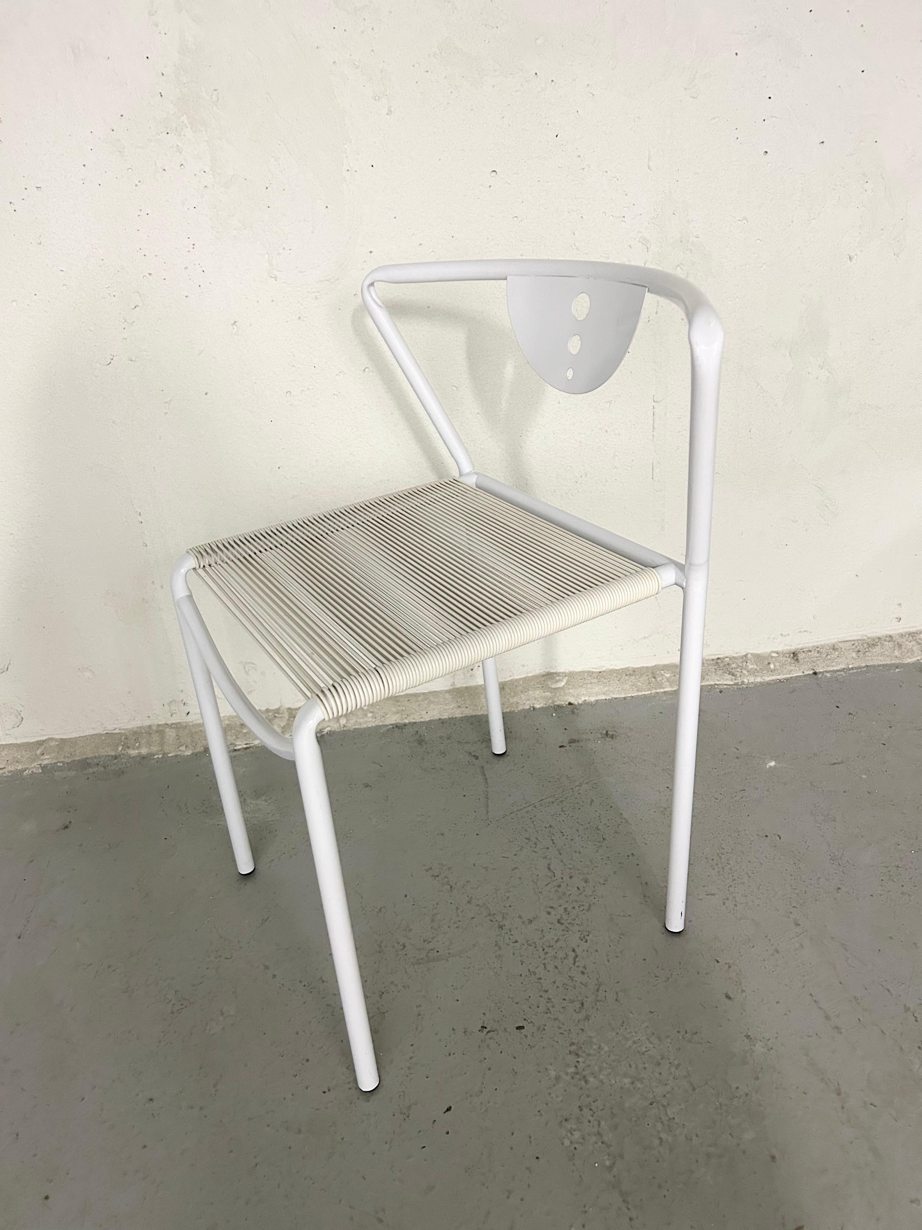 Italian Giandomenico Belotti for Fly Line Spaghetti Metal Dining Chair. Has white metal frame and rubber “spaghetti” seat. Minimal wear.
