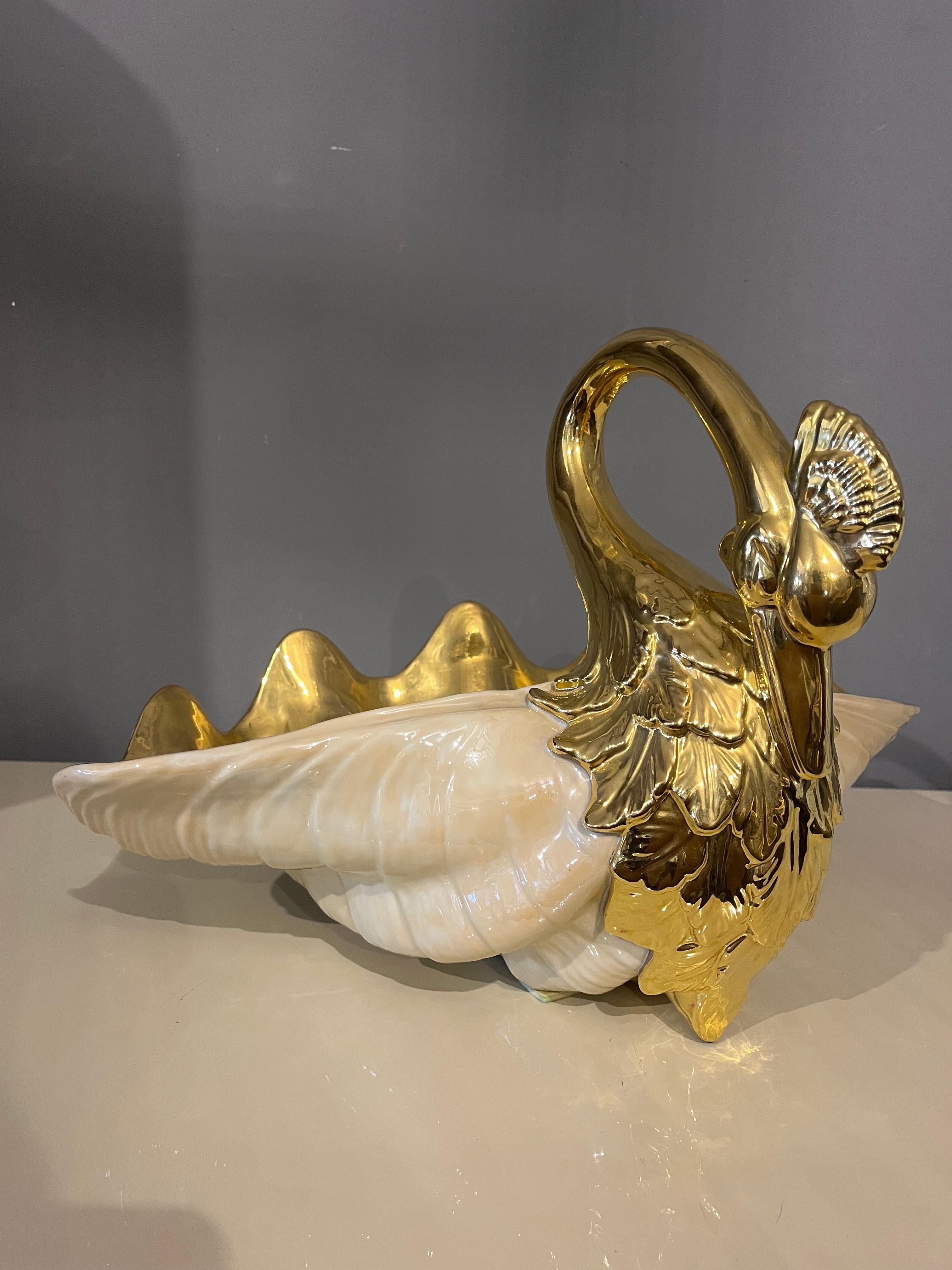 Italian Giant Swan Shell by Gabriella Binazzi In condizioni buone in vendita a Catania, IT