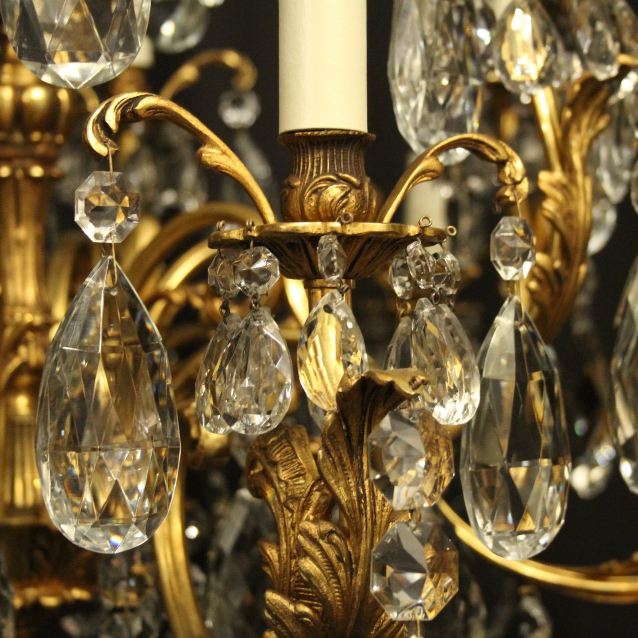 Italian Gilded Bronze and Crystal 12-Light Antique Chandelier In Good Condition For Sale In Chester, GB