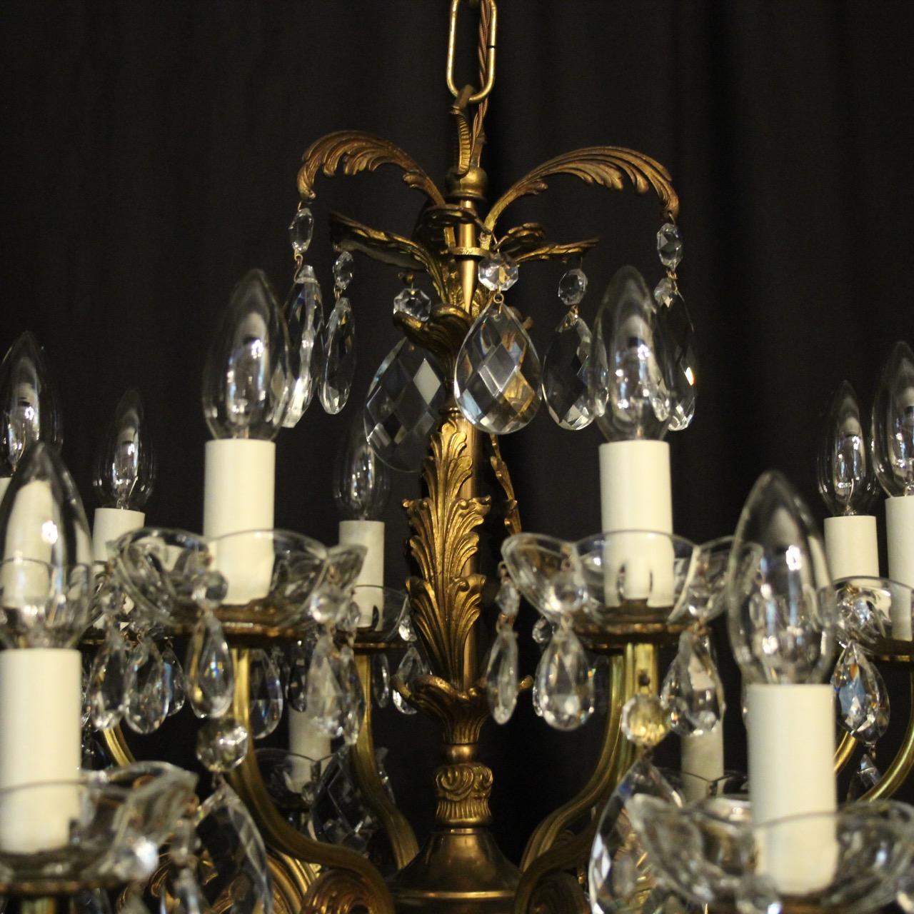 Italian Gilded and Crystal 16-Light Antique Chandelier In Good Condition In Chester, GB