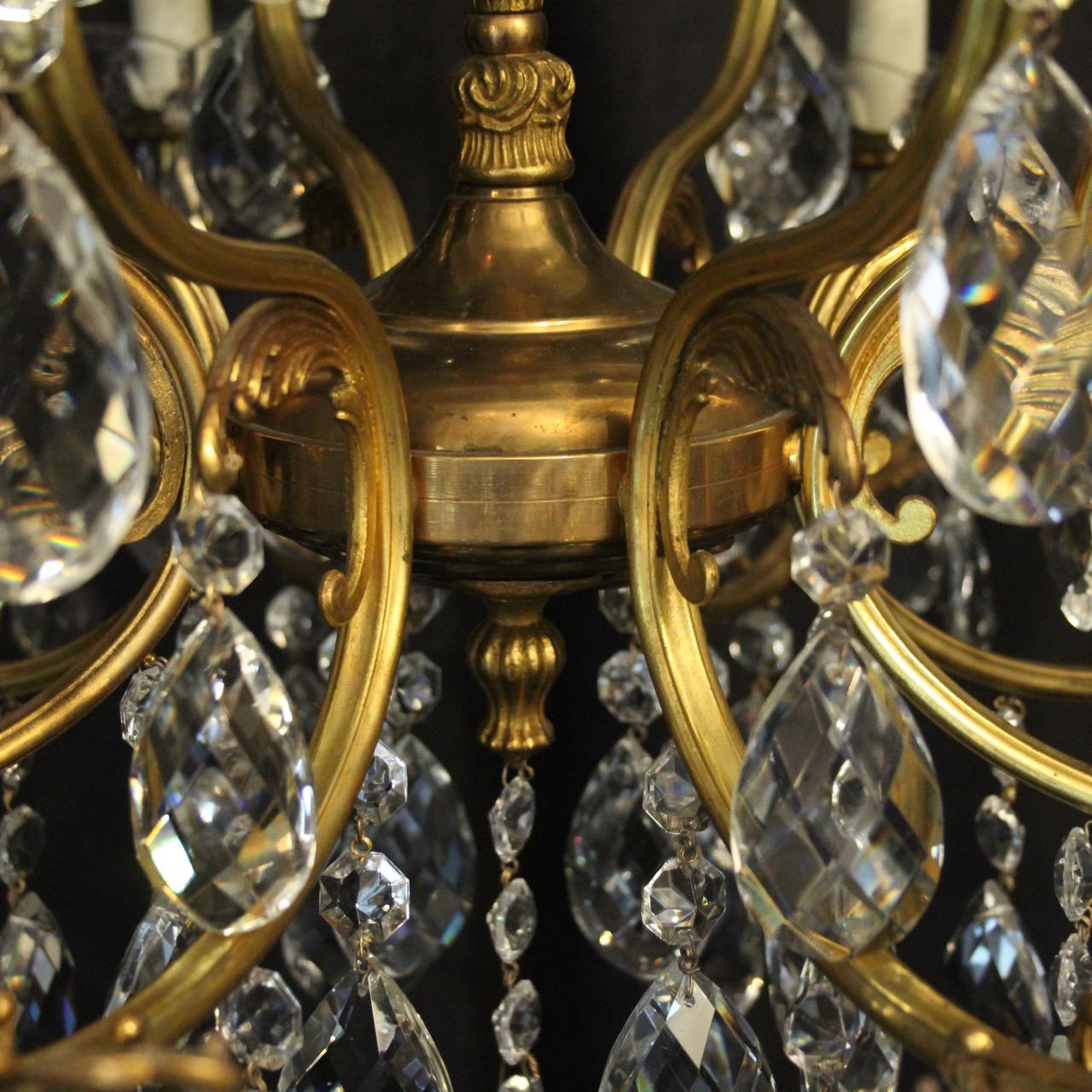 Italian Gilded and Crystal 16-Light Antique Chandelier (20. Jahrhundert)