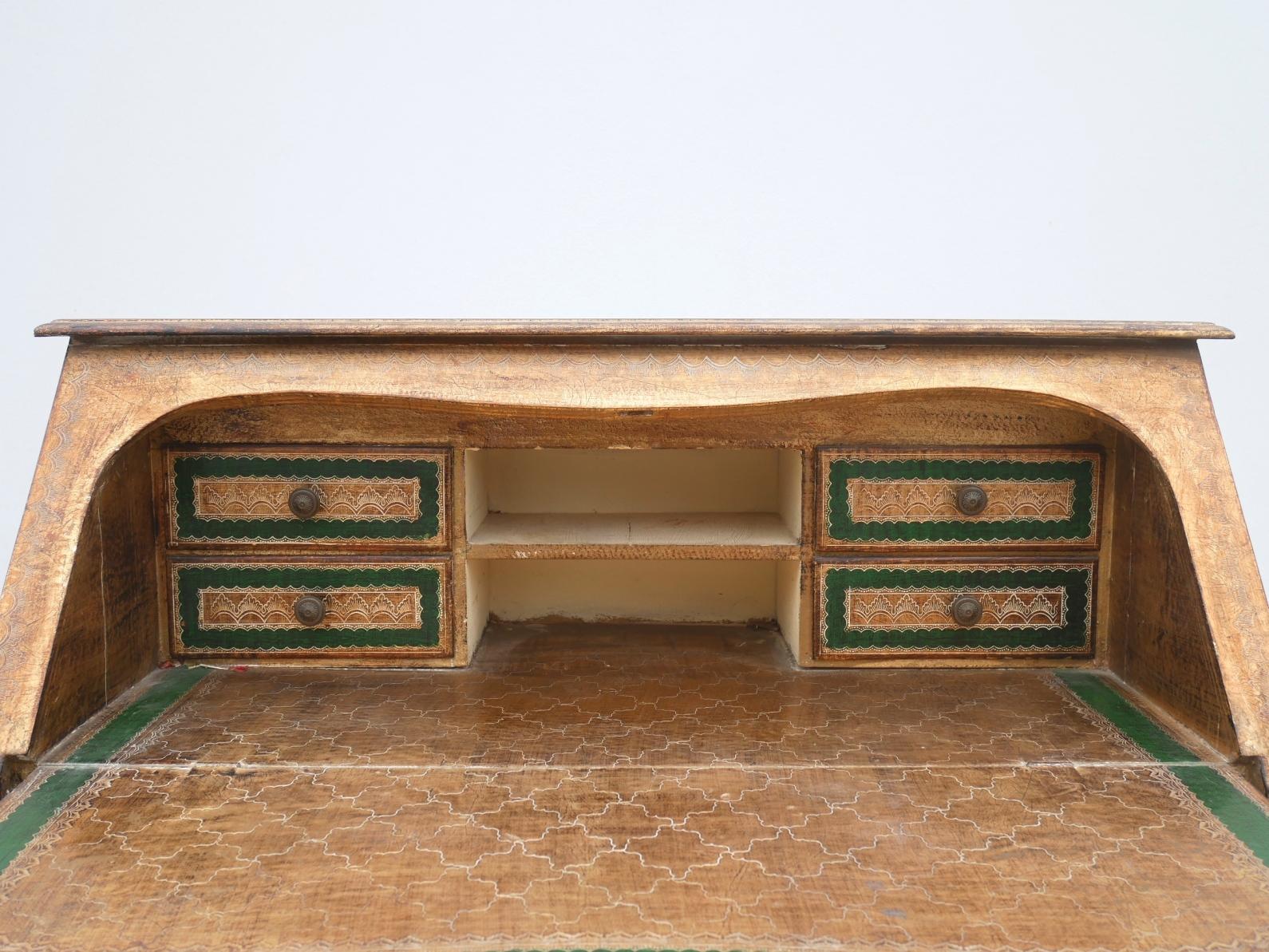 Italian Gilded and Hand Painted Wood Writing Desk Secretary, 1950s For Sale 2