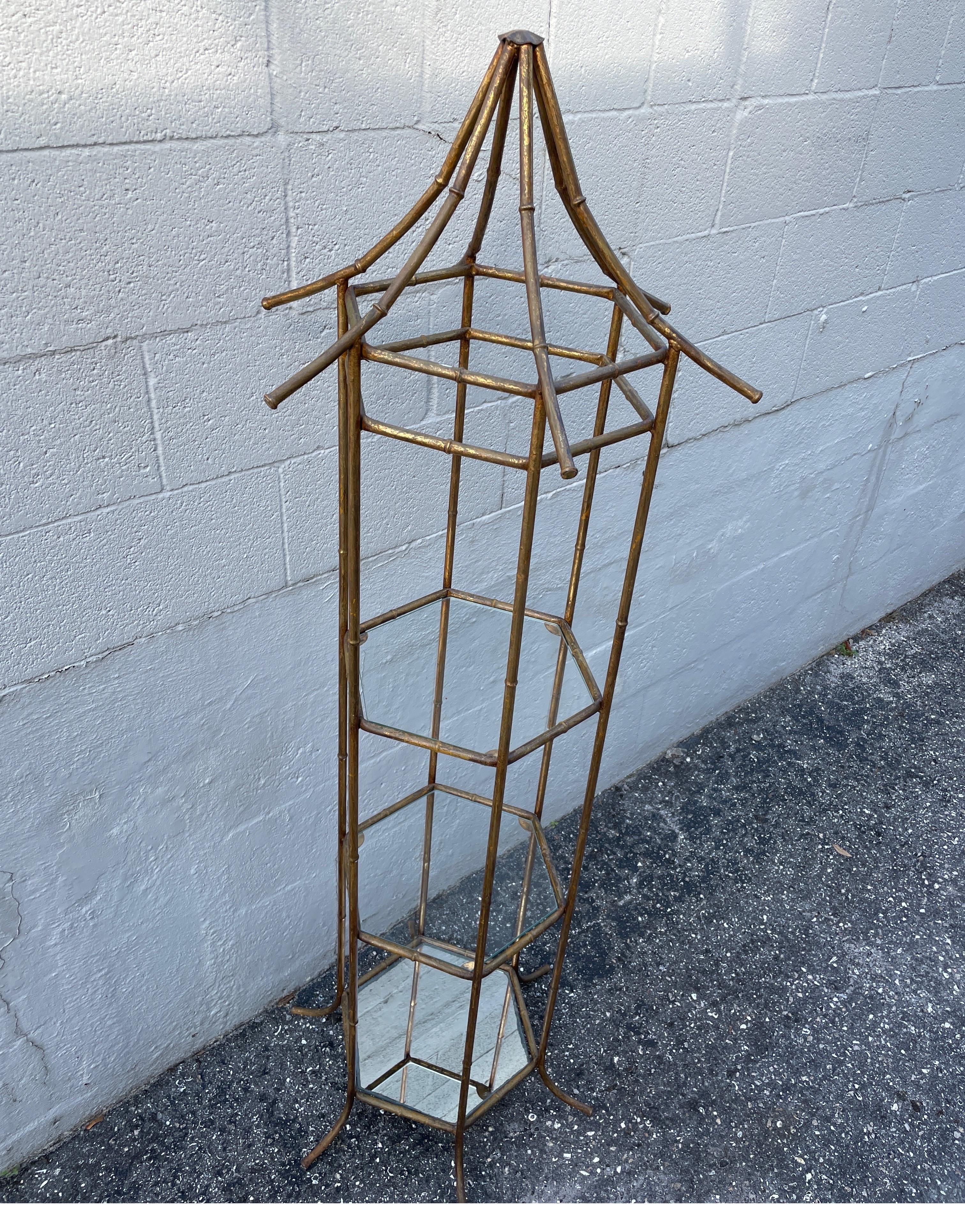 Italian Gilded Pagoda Style Etagere In Good Condition In West Palm Beach, FL