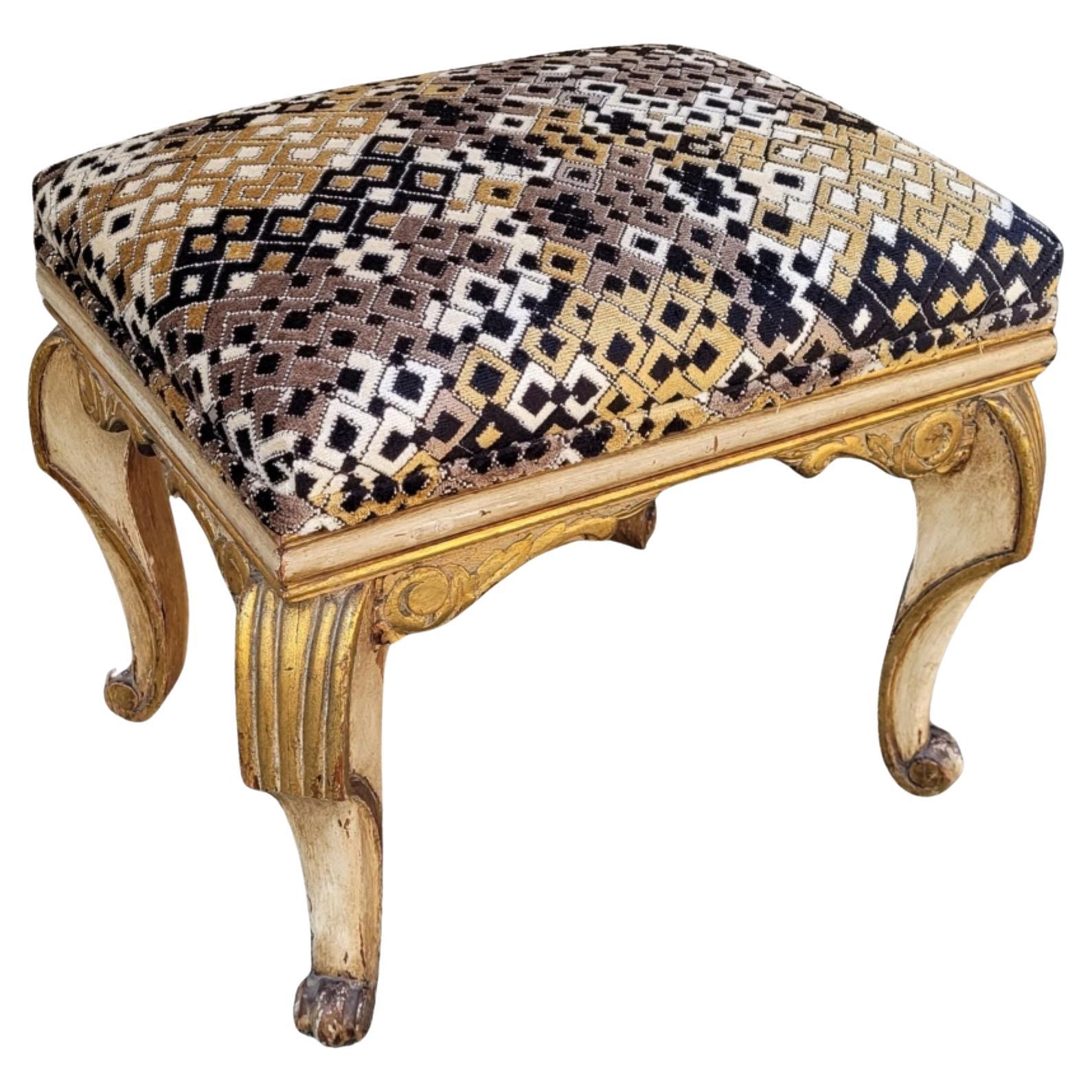 Panca o pouf italiano in legno dorato e tessuto di Pierre Wood in vendita