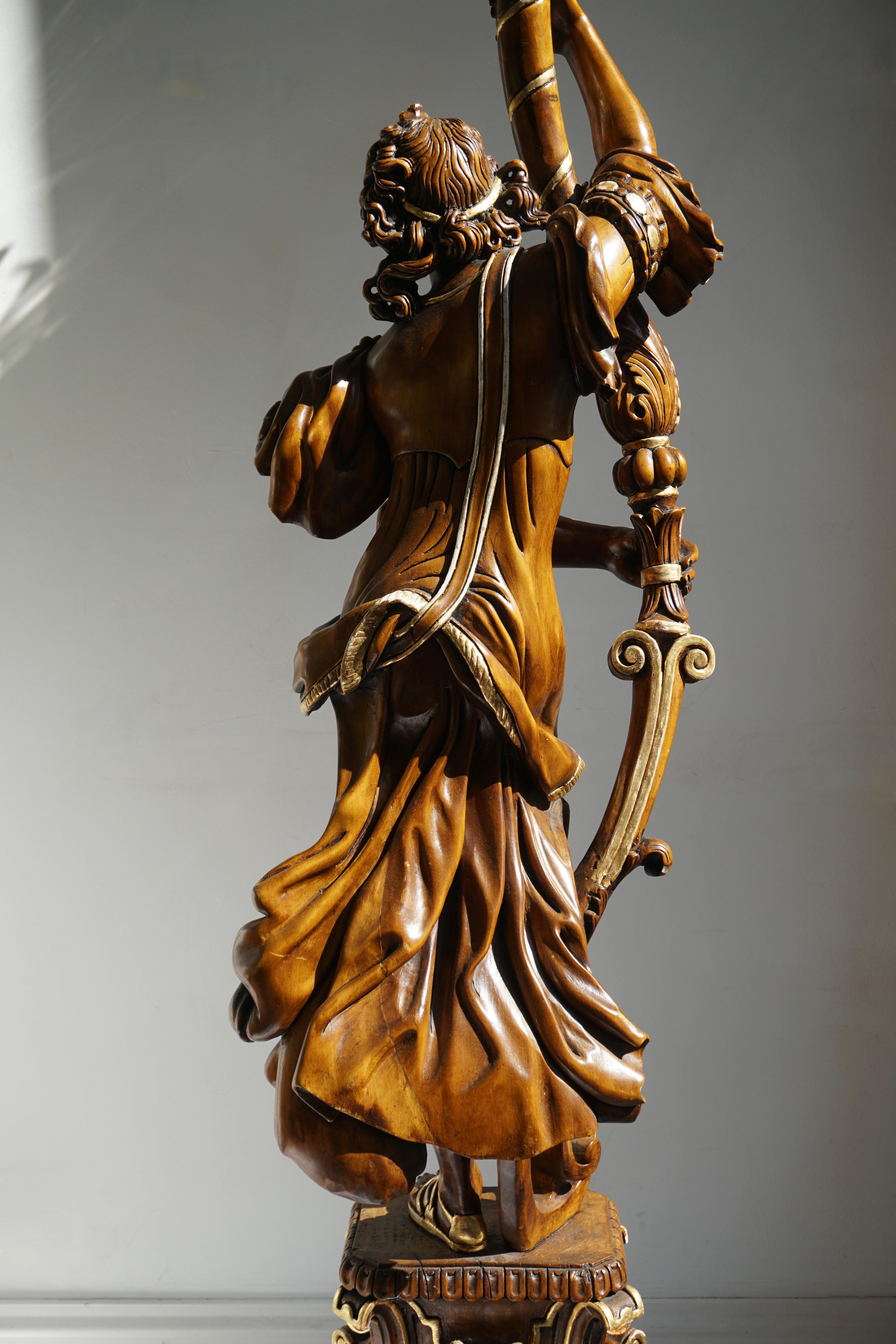Italian Gilded Wood Venetian Figural Torchère Candelabra Floor Lamp For Sale 7