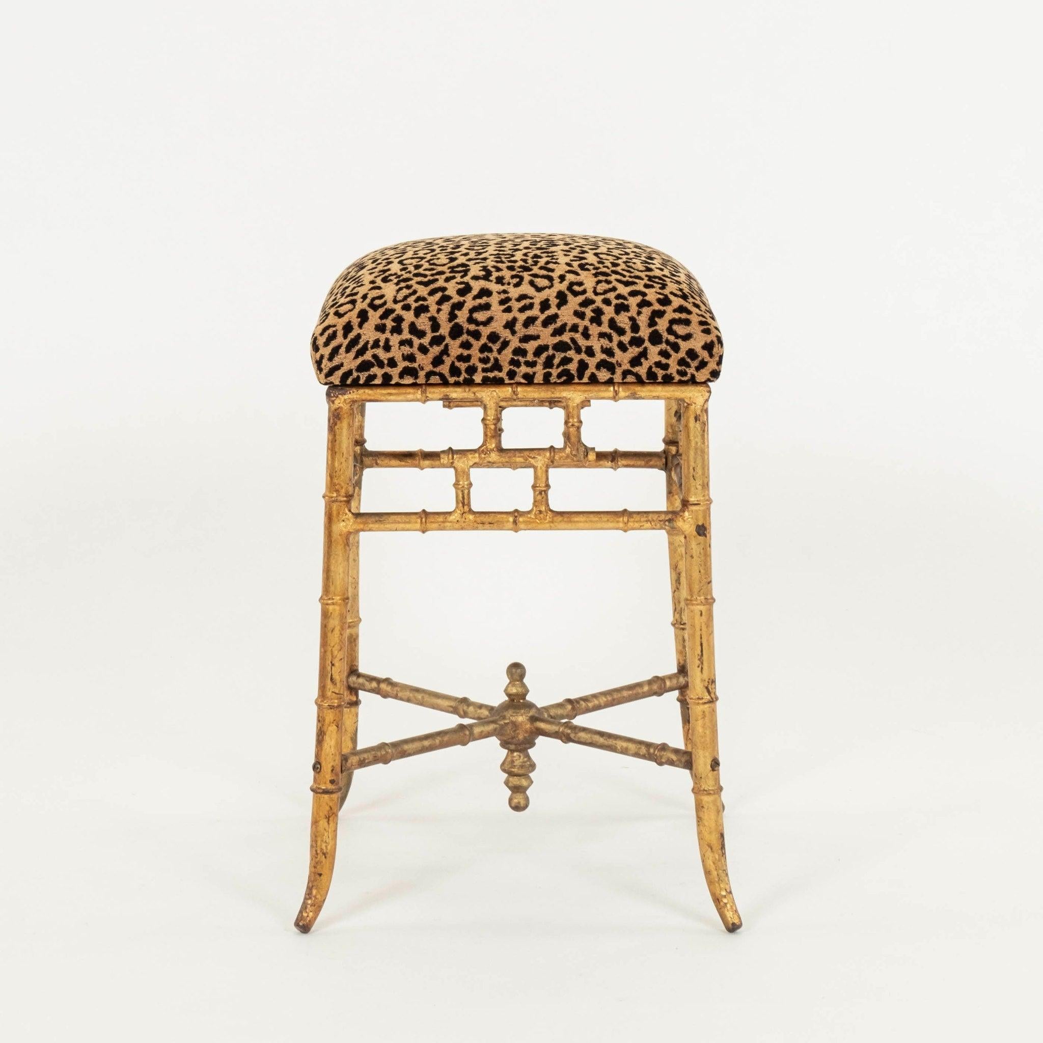 Italienischer vergoldeter Bambus Leopard Samt Hocker (Ästhetizismus) im Angebot