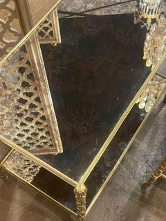 Tables d'appoint italiennes de style Bagues en bronze doré avec plateaux en miroir 'Eglomise