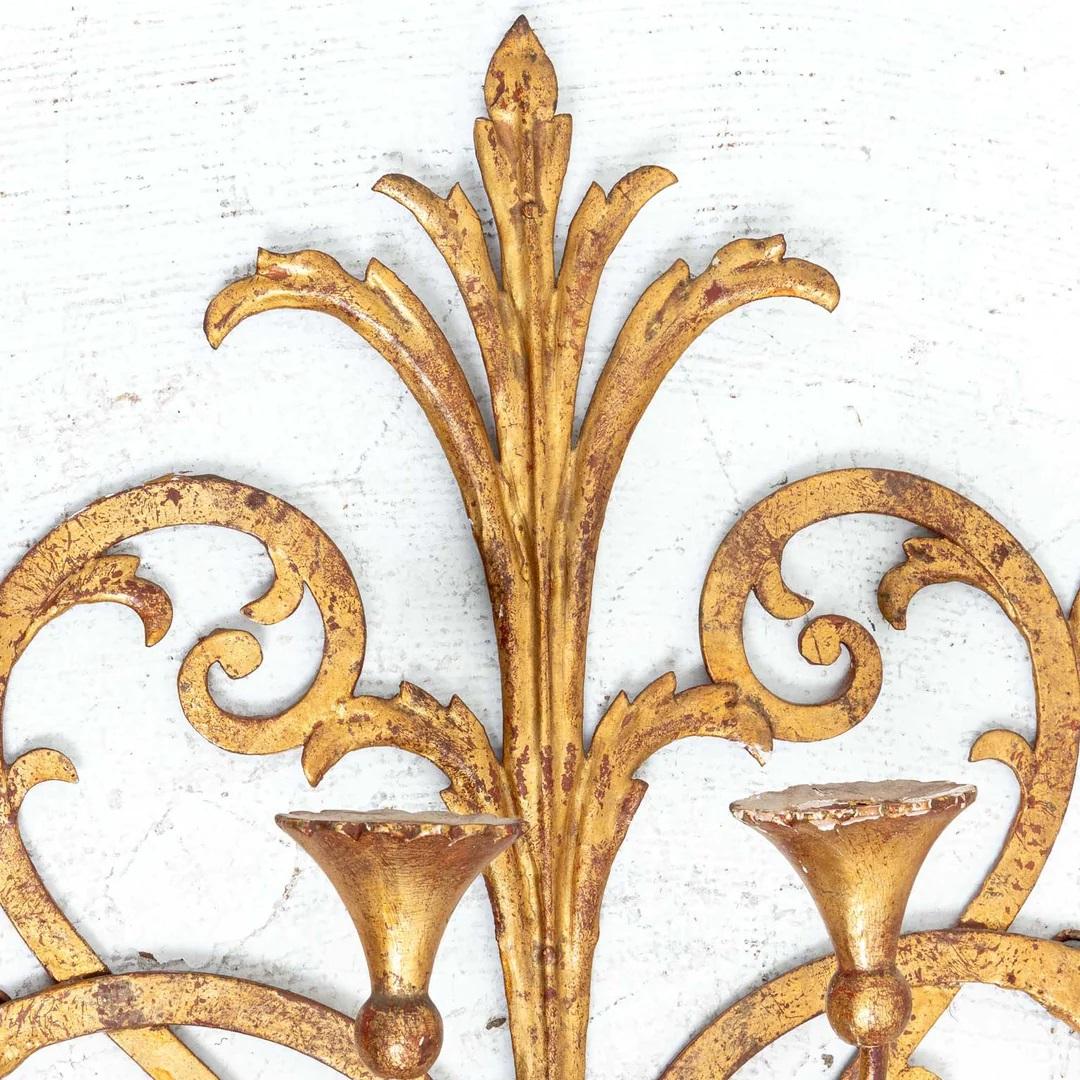 Italian Gilt Candle Wall Sconce In Good Condition For Sale In New York, NY