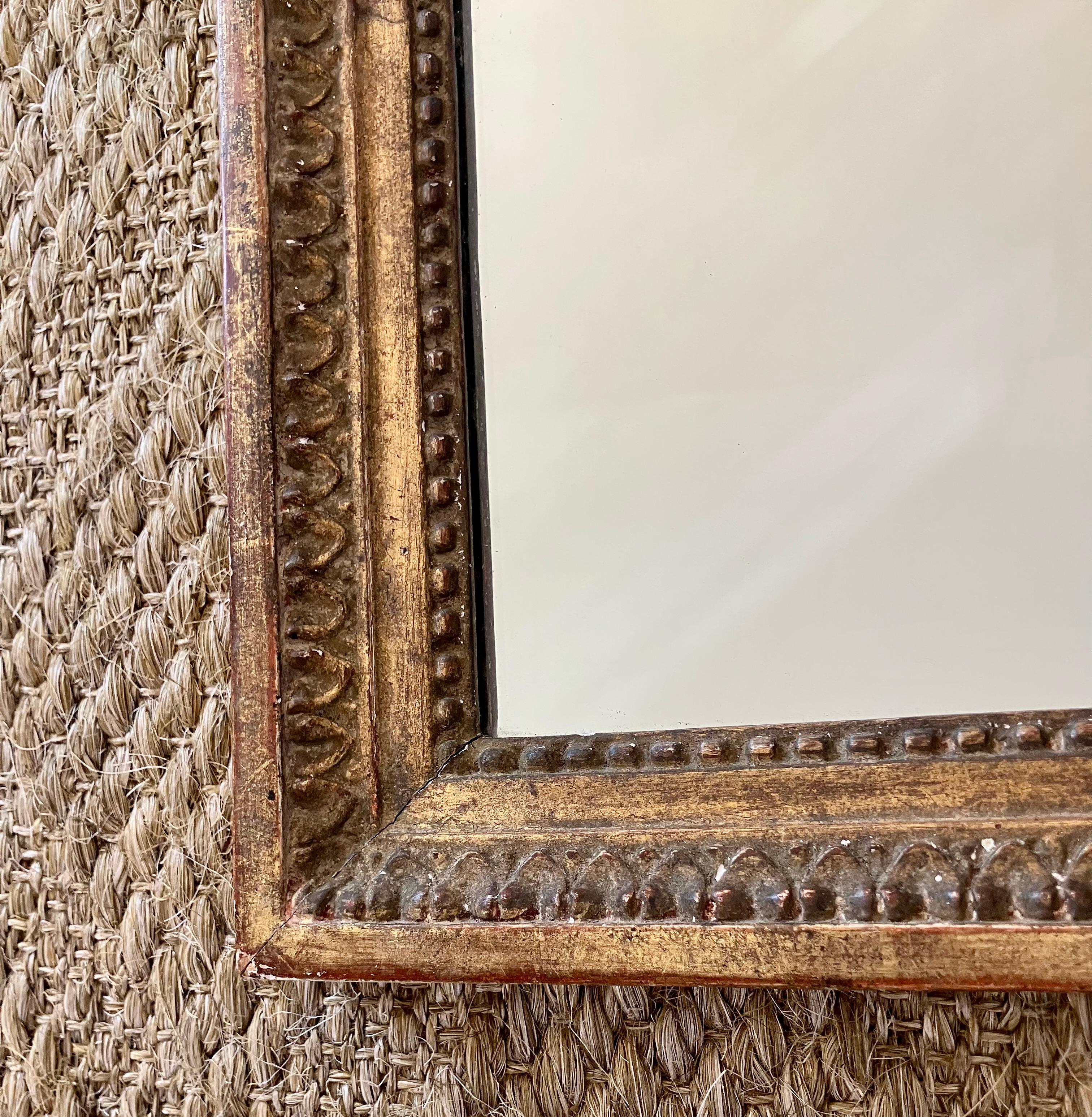 Italian Gilt Carved Mirror In Good Condition In New York, NY