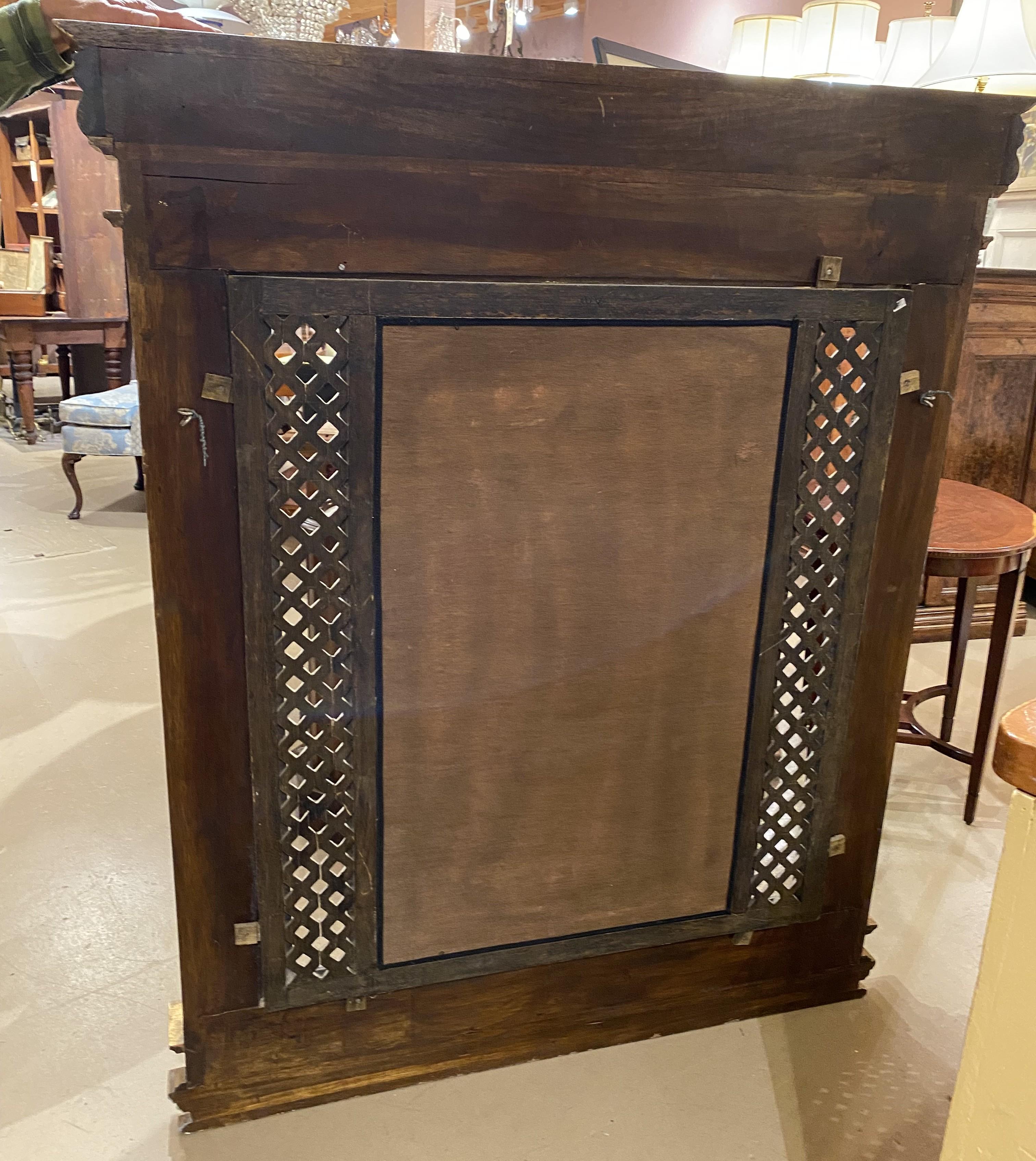 Italian Gilt Carved Over Mantle Mirror with Lattice and Barley Twist Columns For Sale 6