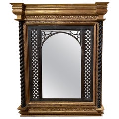 Specchio da camino italiano intagliato e dorato con colonne a reticolo e torsione d'orzo