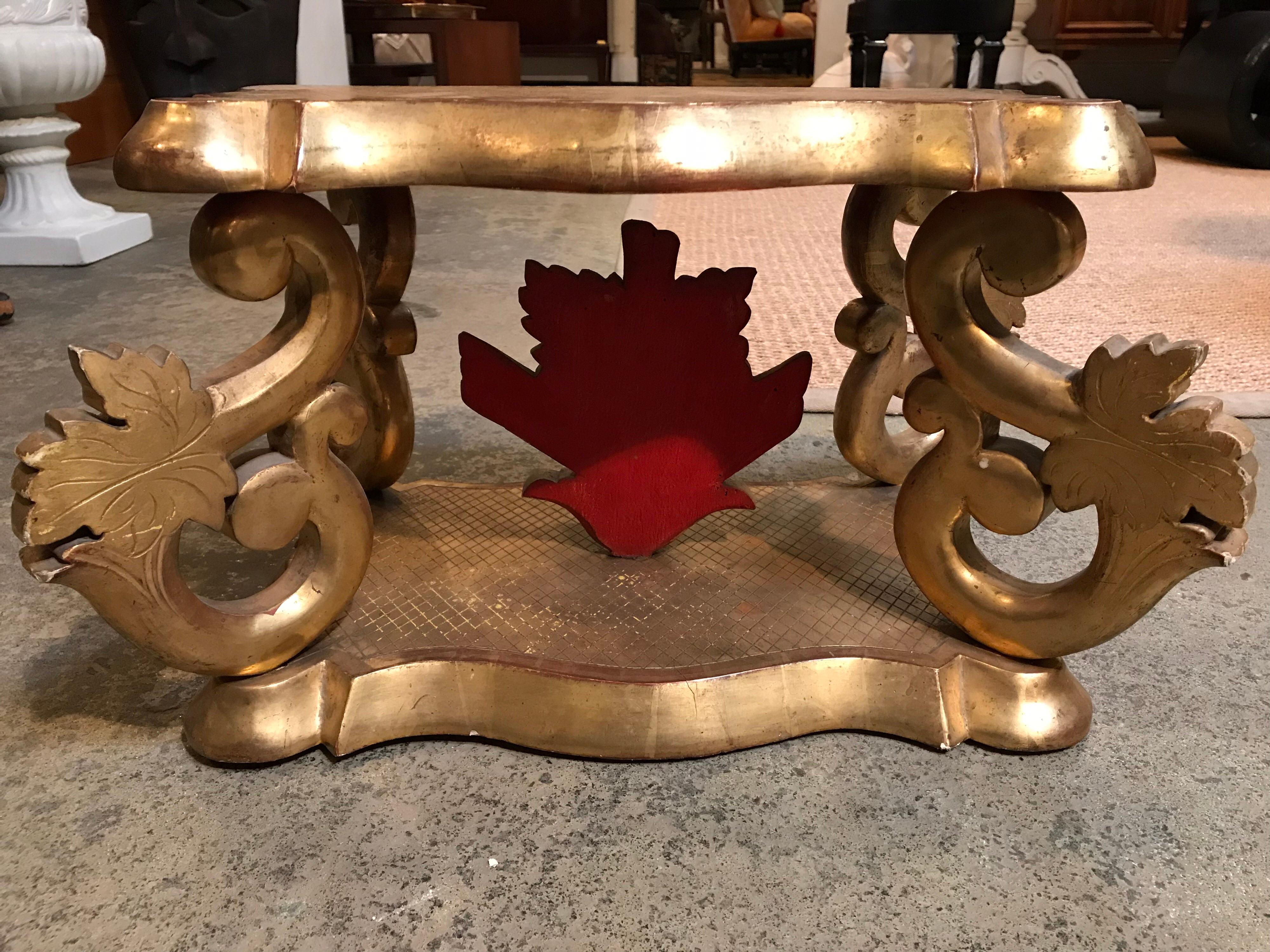 Italian Gilt Carved Stand In Fair Condition For Sale In Dallas, TX