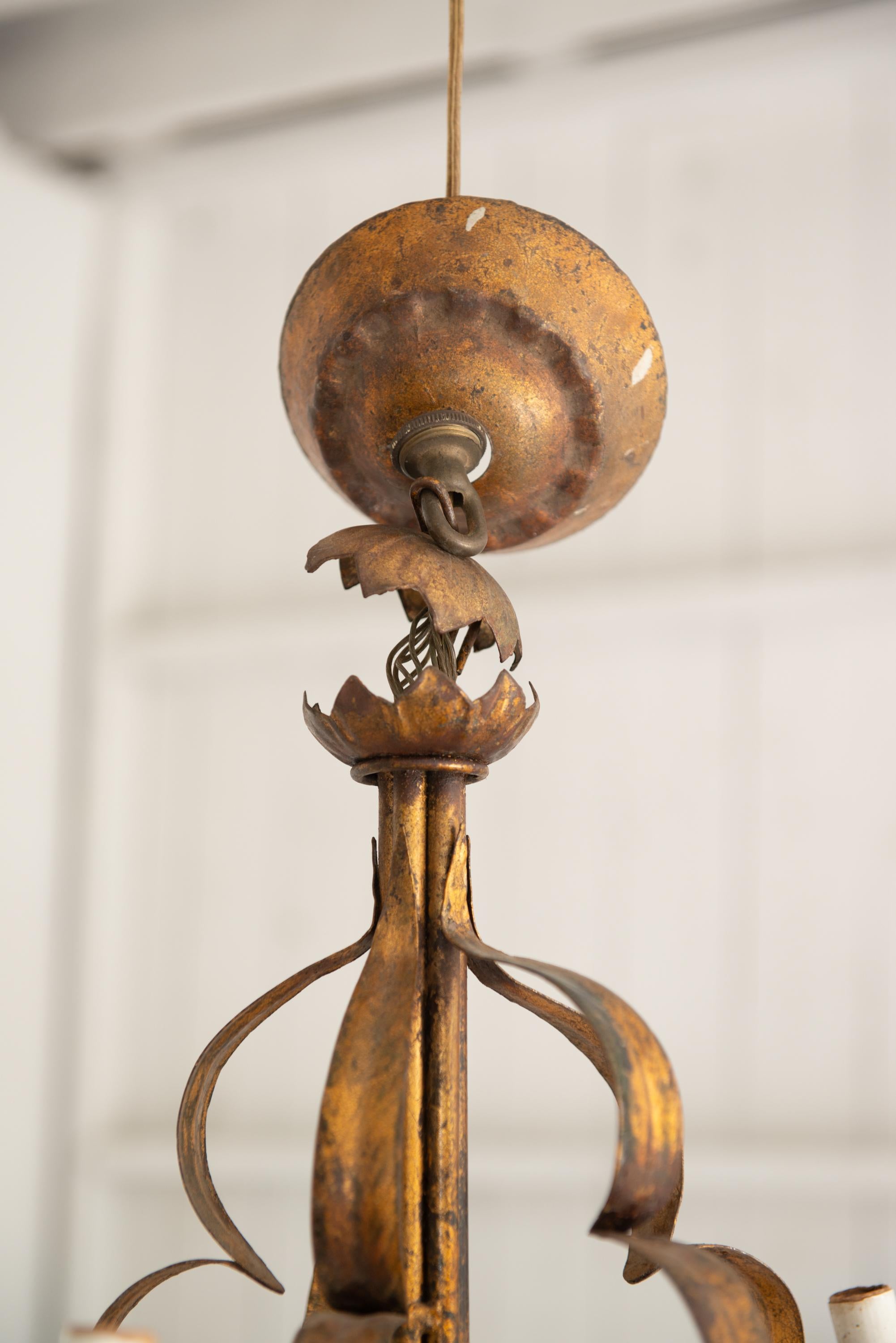 Araña Floral Dorada de Hierro Forjado en venta 3