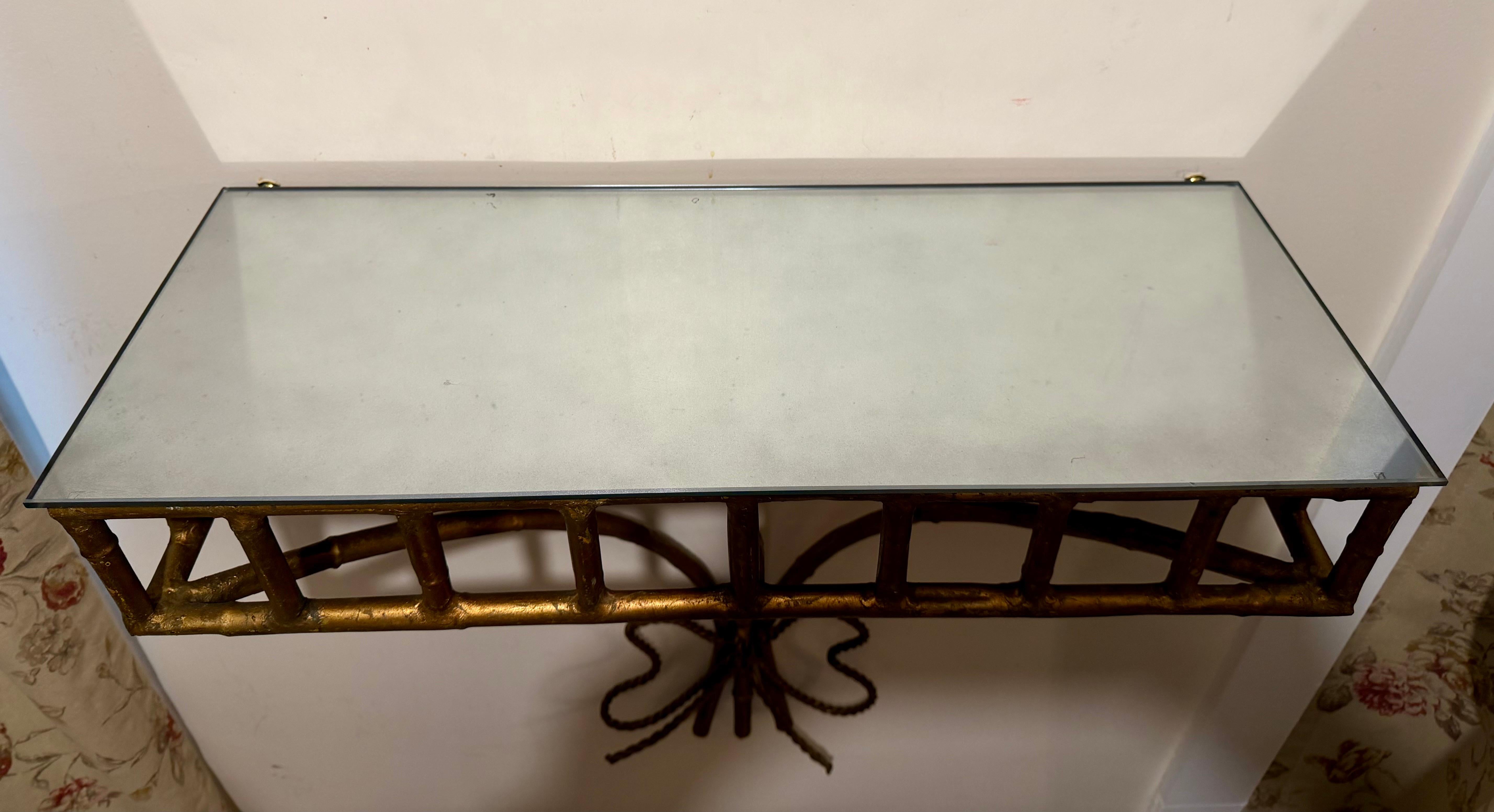 Console / Etagère murale en faux bambou et fer doré italien en vente 3