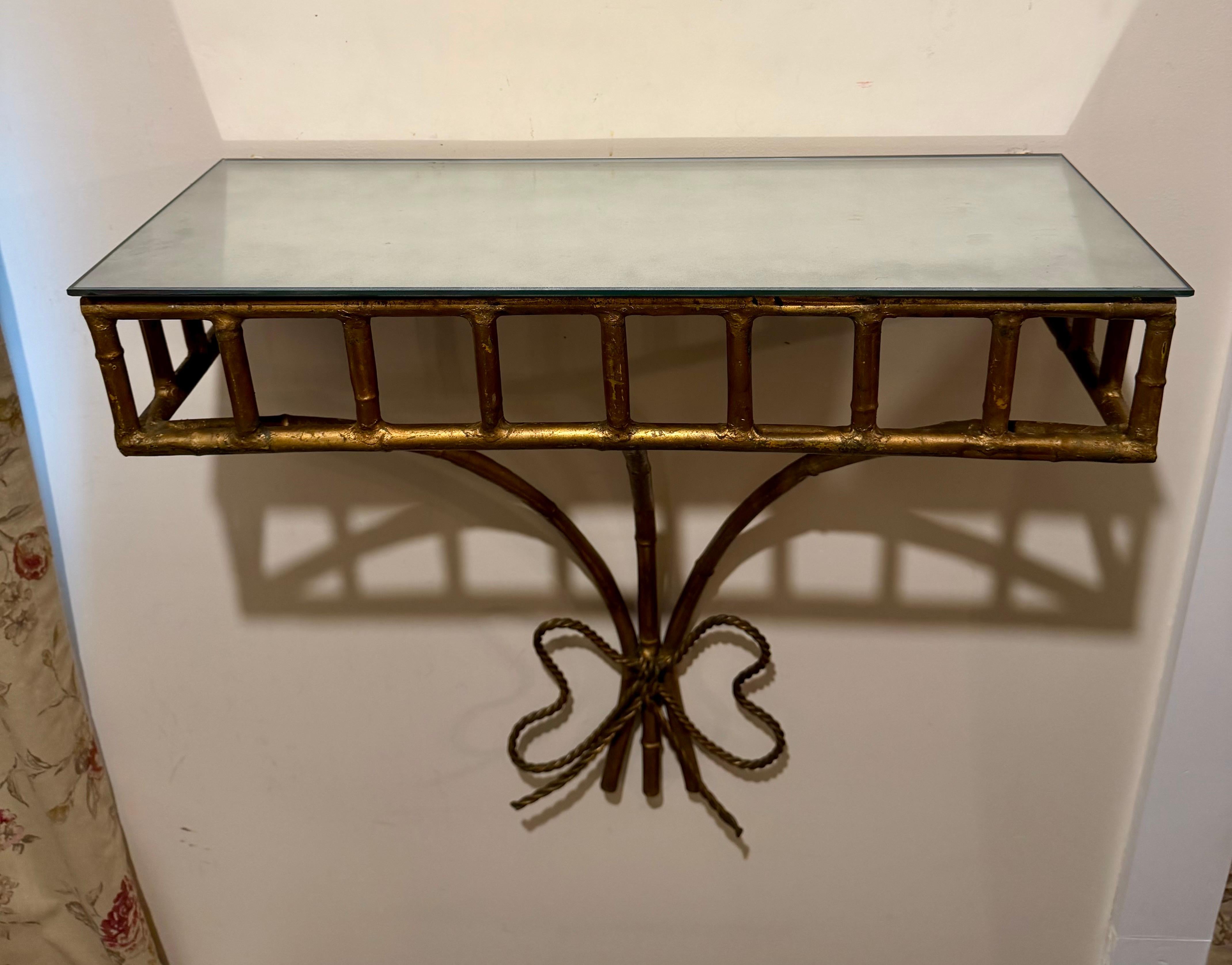 Console / Etagère murale en faux bambou et fer doré italien Bon état - En vente à New York, NY