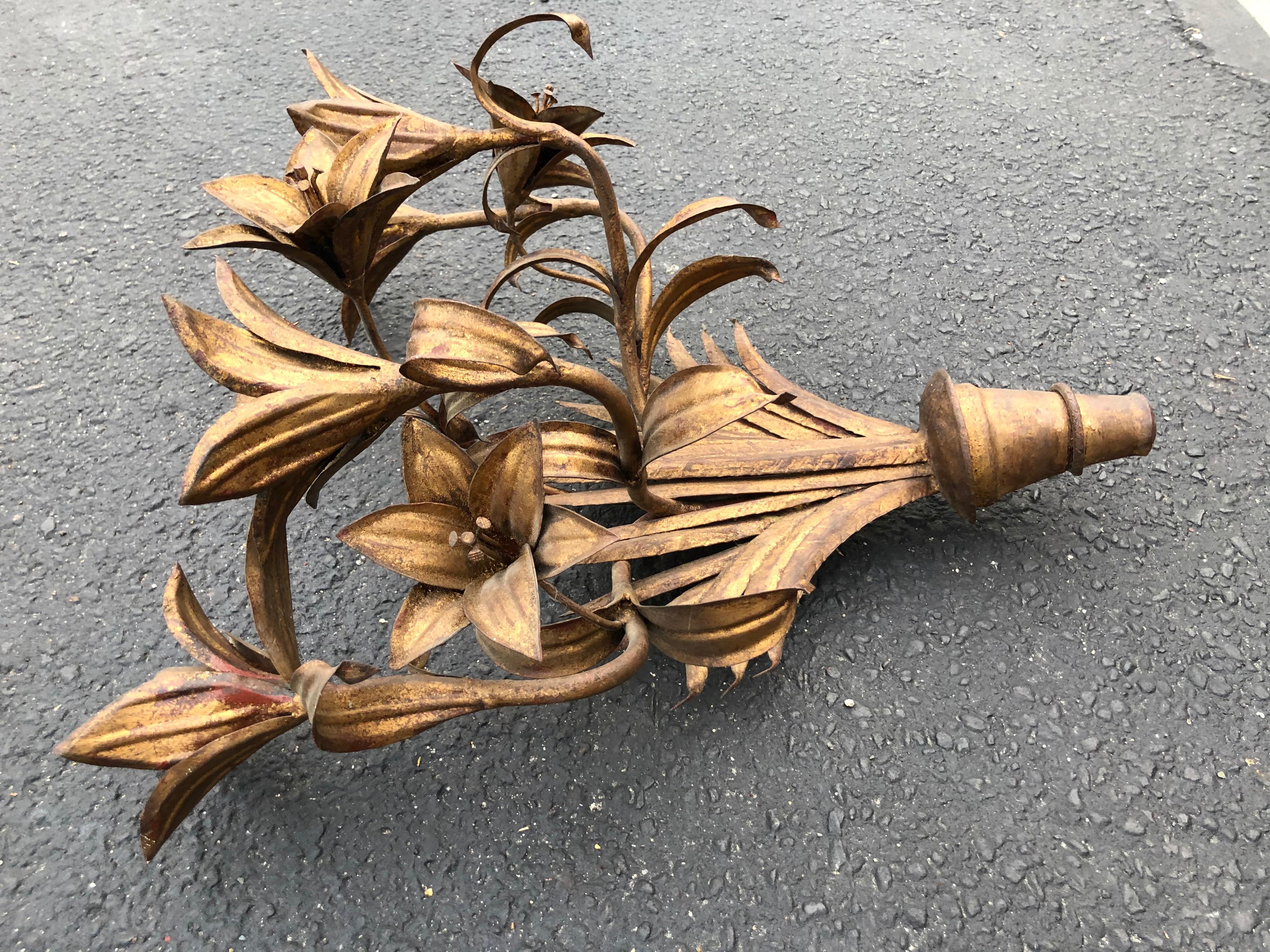 Large Italian Gilt Iron Floral Wall Sconce In Excellent Condition For Sale In Redding, CT