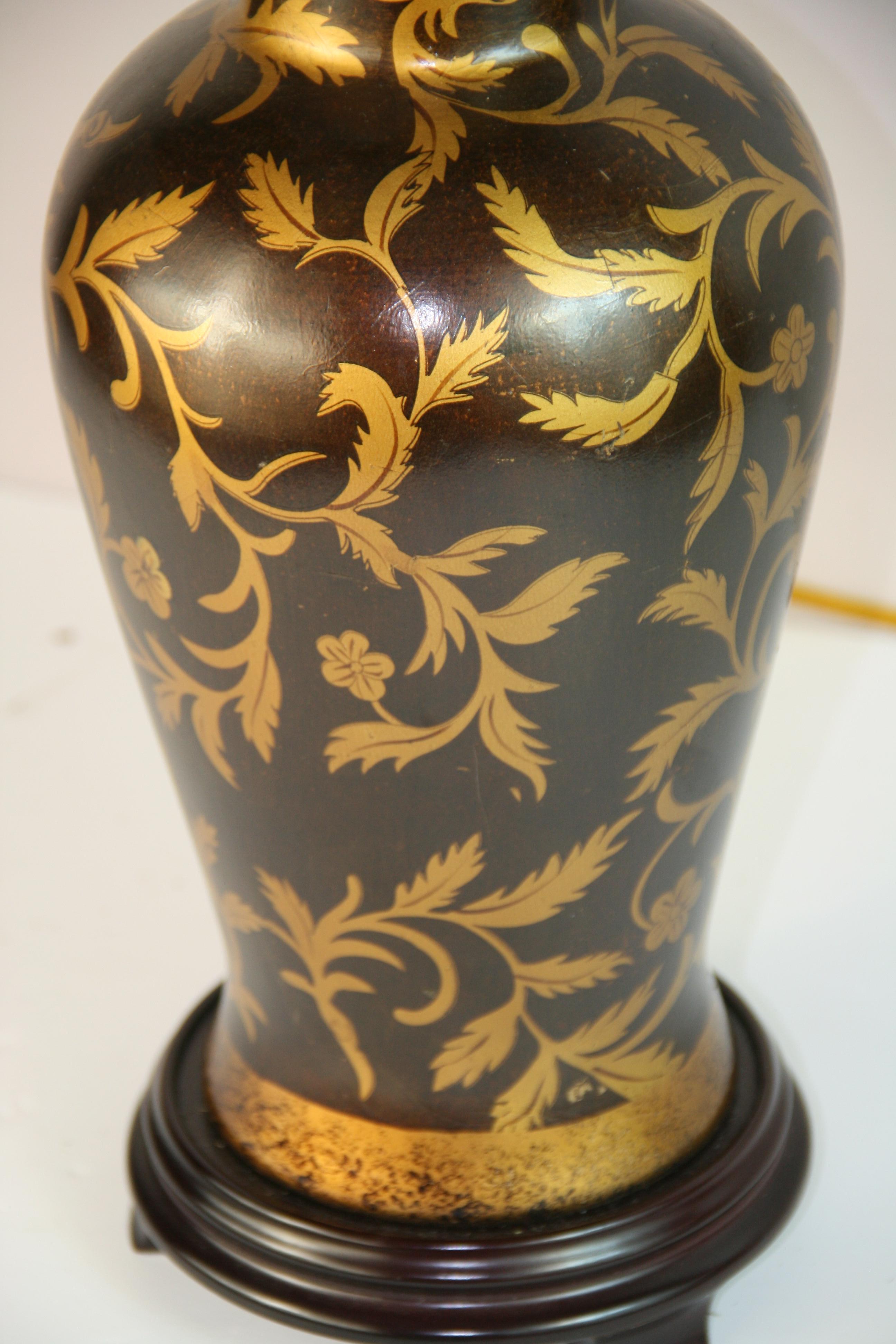 Italian Gilt Leaves and Flower Ceramic Lamps a Pair For Sale 1