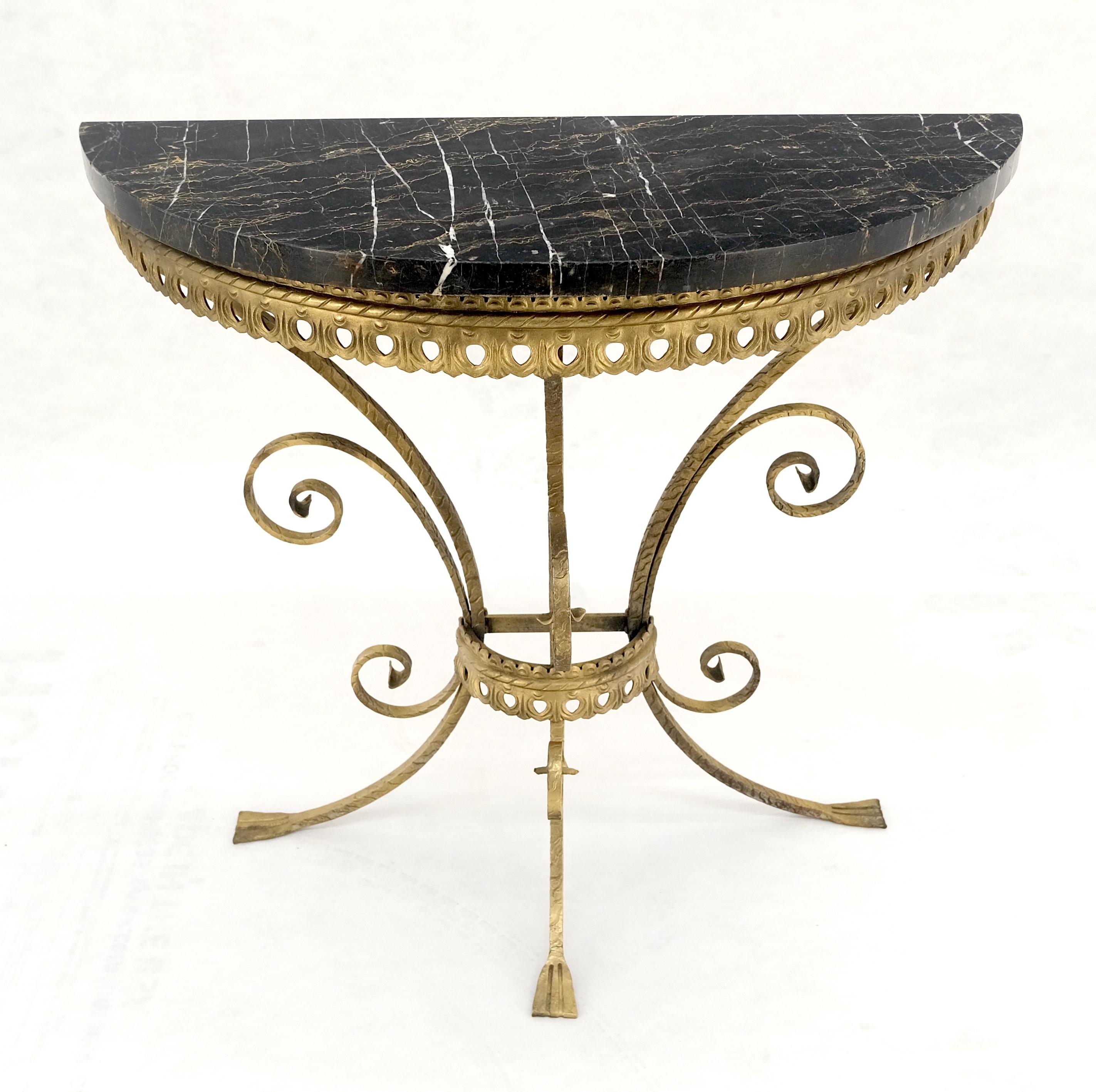 20ième siècle Table console italienne en métal doré et marbre noir Petit Demilune MINT en vente
