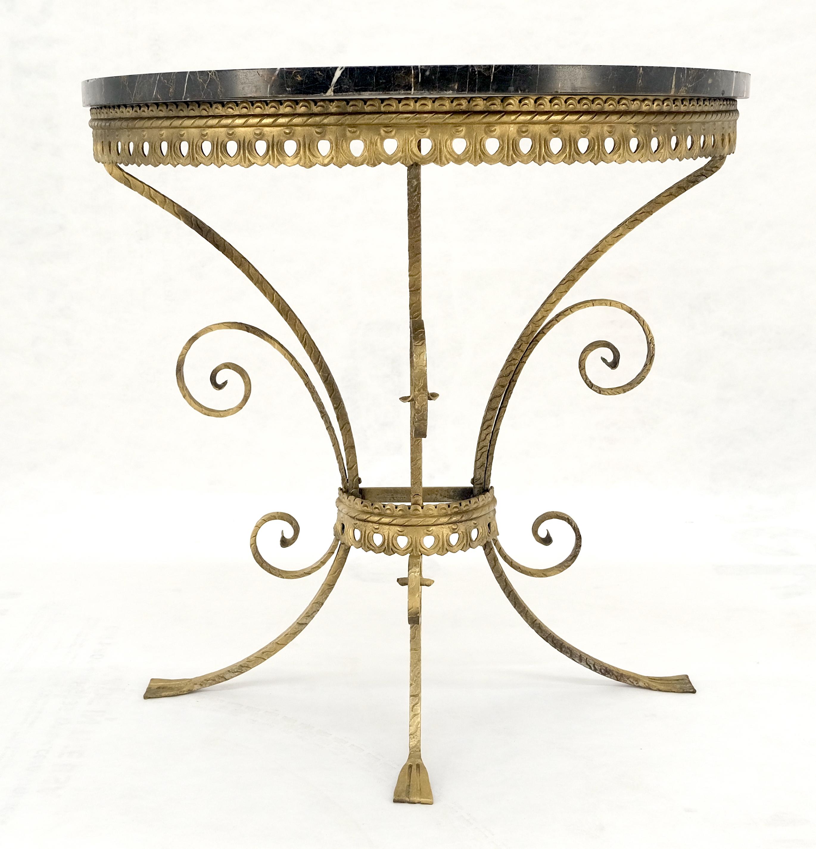 Fer forgé Table console italienne en métal doré et marbre noir Petit Demilune MINT en vente