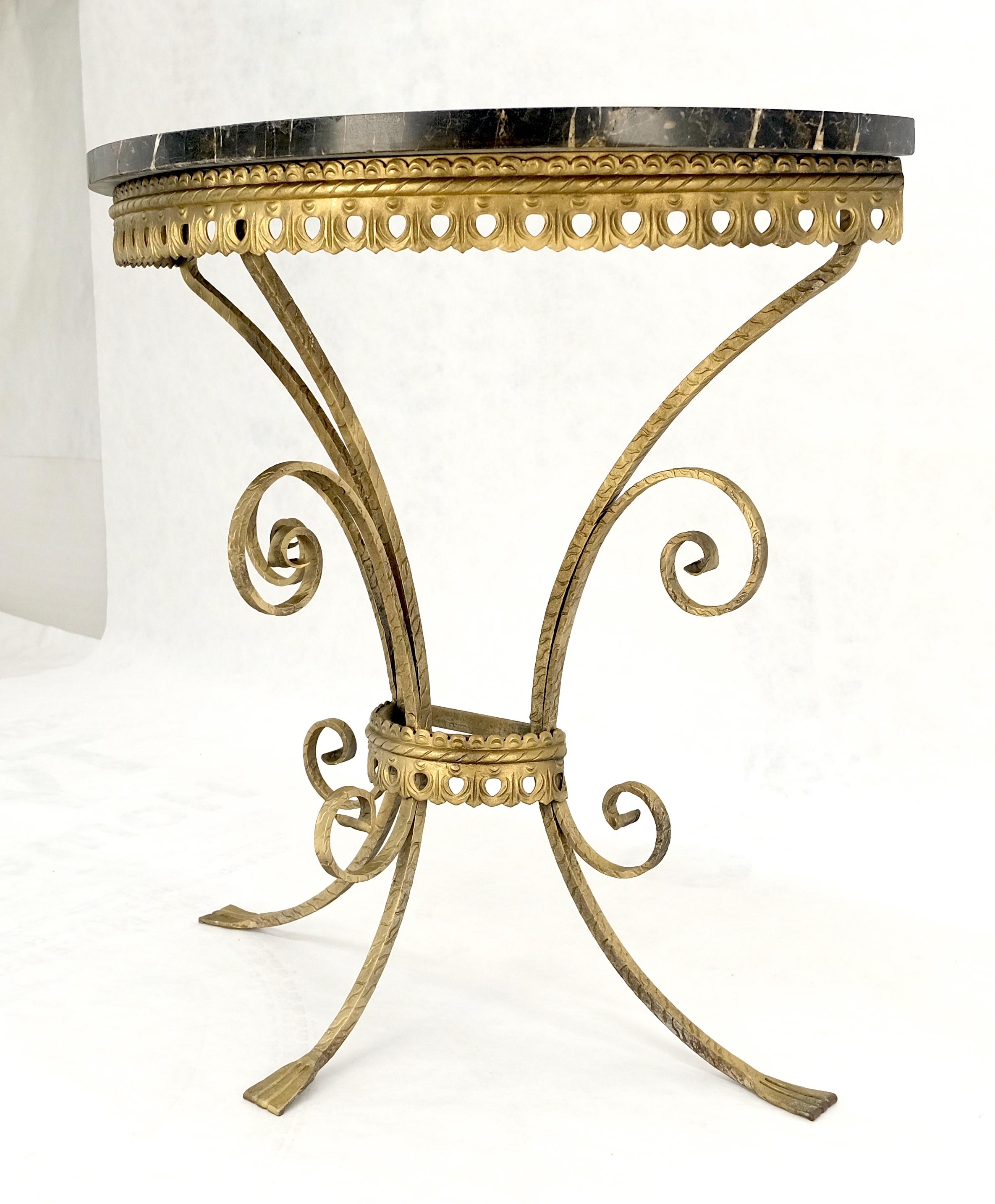 Table console italienne en métal doré et marbre noir Petit Demilune MINT en vente 4