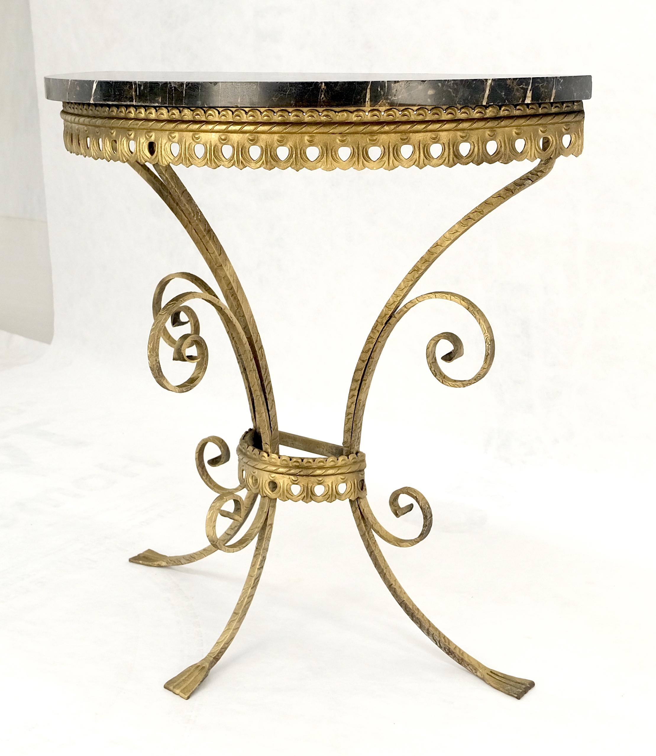 Table console italienne en métal doré et marbre noir Petit Demilune MINT en vente 5