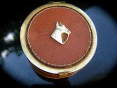 Portagioie italiano in metallo dorato con emblema equino in pelle marrone, anni '70 circa