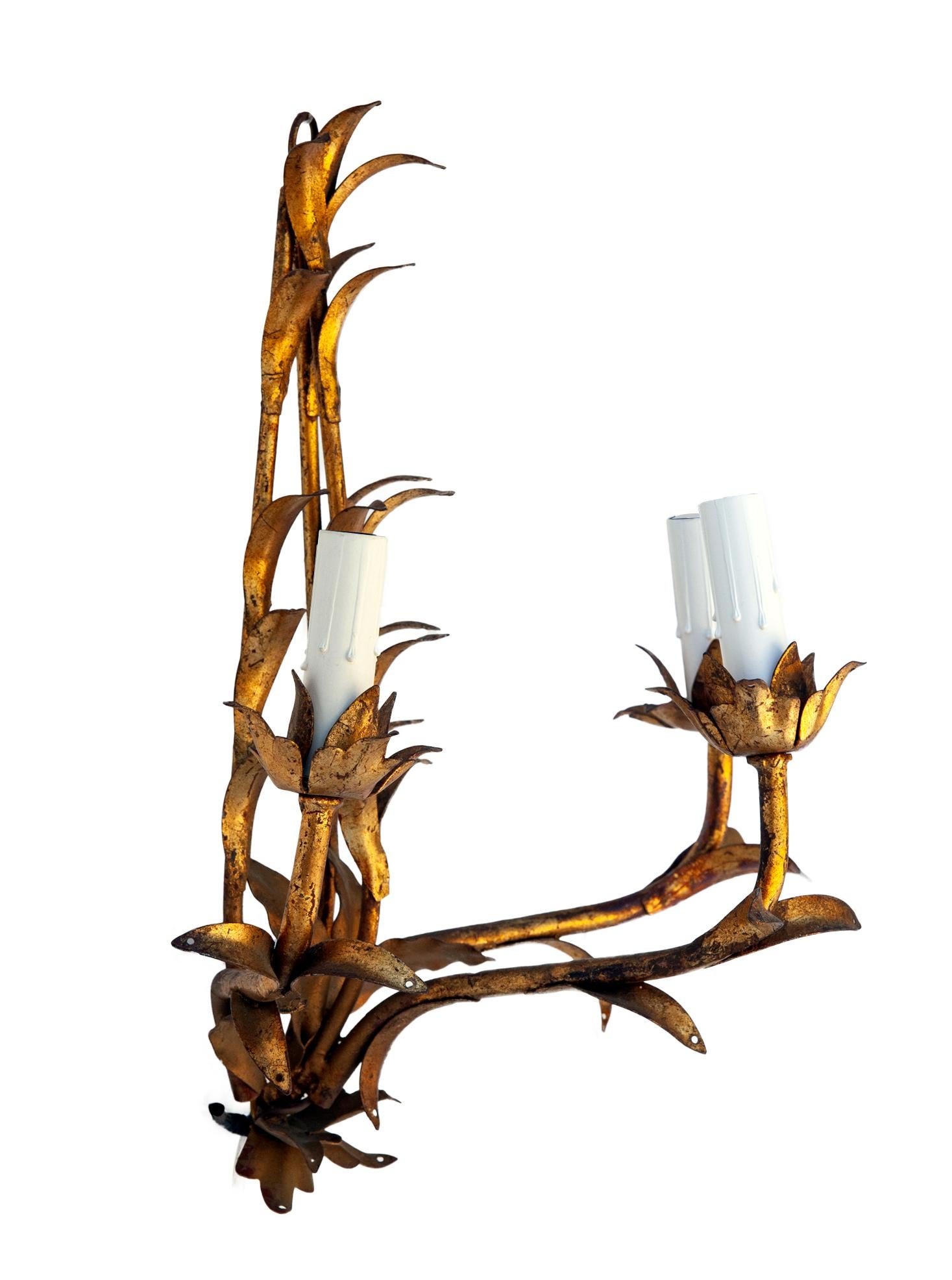 Italienische vergoldete Metall- und Kristall-Wandleuchter /Drei Lights, ein Paar im Angebot 6